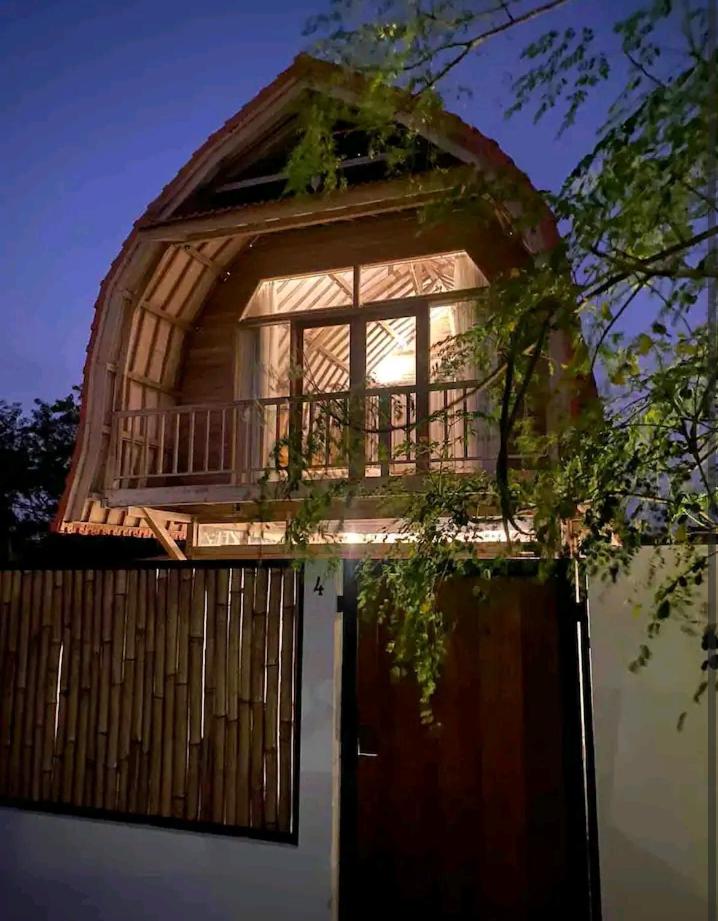 Uluwatu Surf Bungalow 4