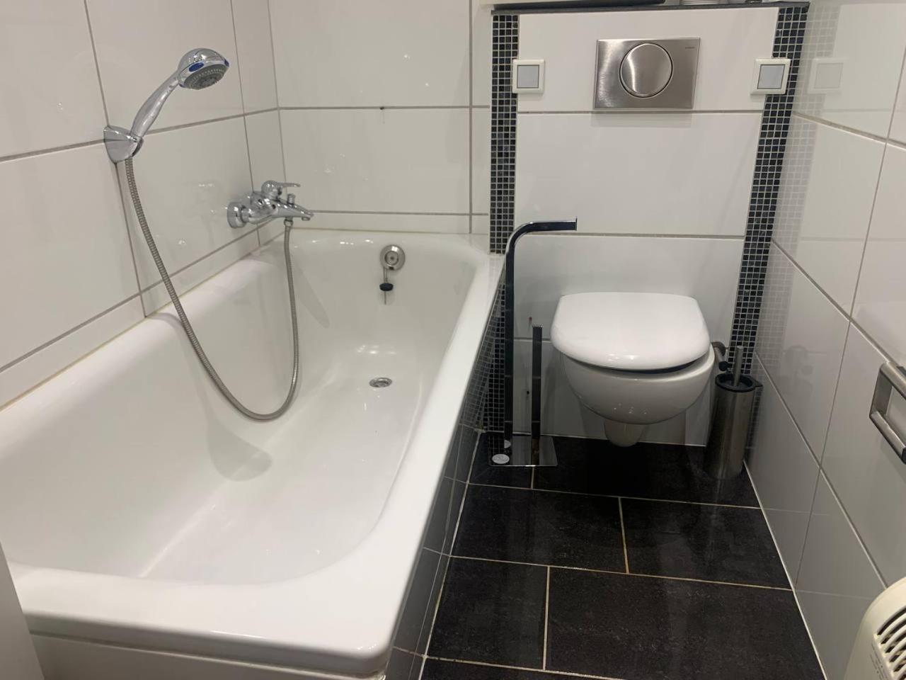 2 Room Apartament Messe Essen