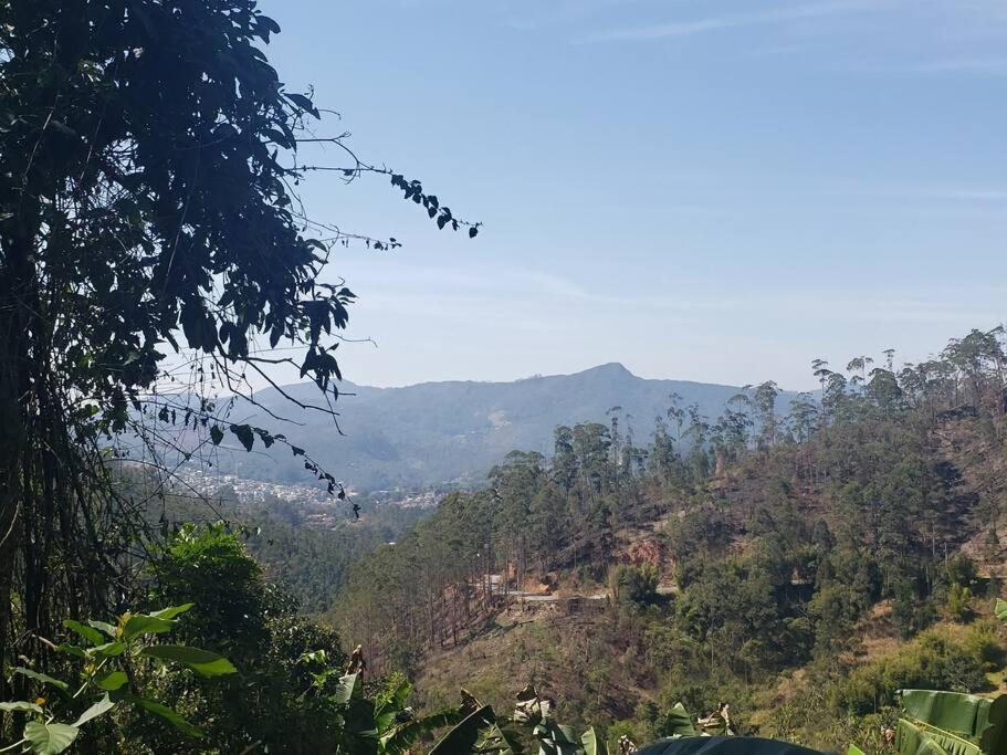 Casa Chalé Caminho do Vale
