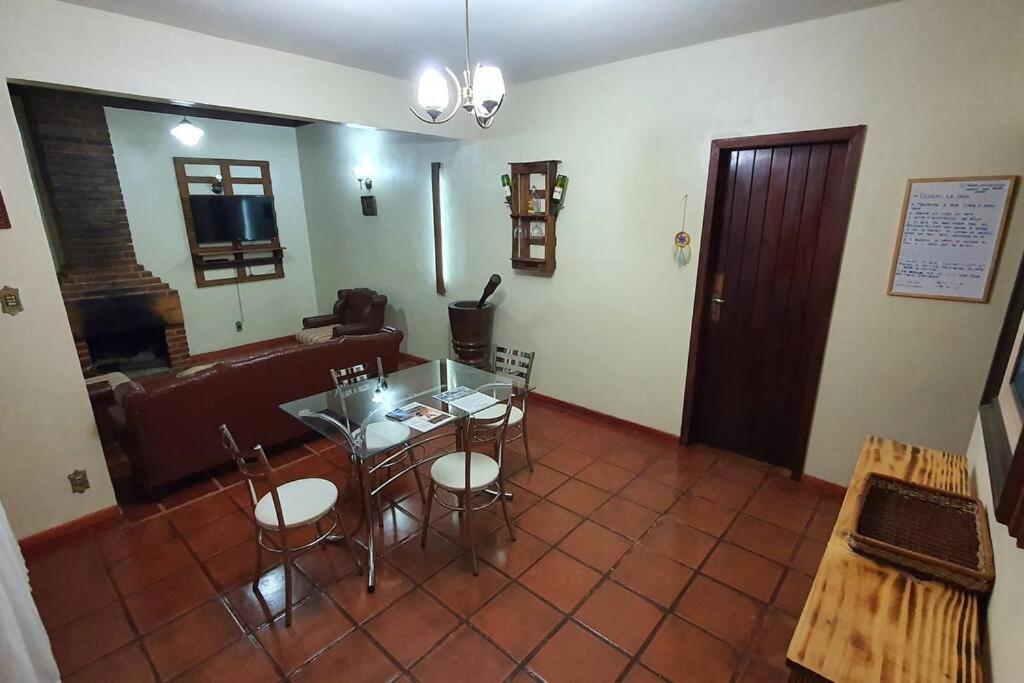 Casa Chalé Caminho do Vale