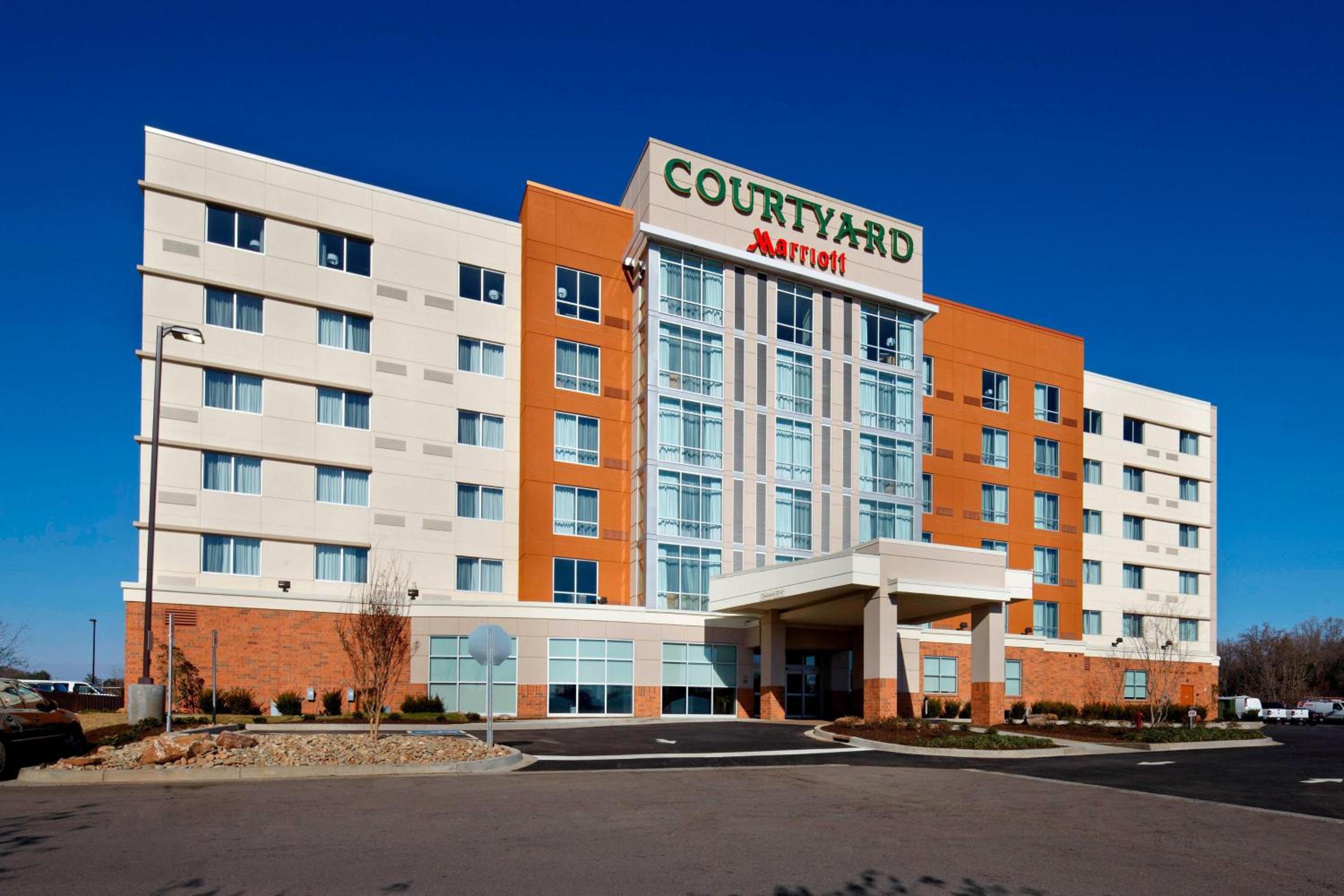 Hotel Courtyard by Marriott Knoxville West/Bearden - Image 1