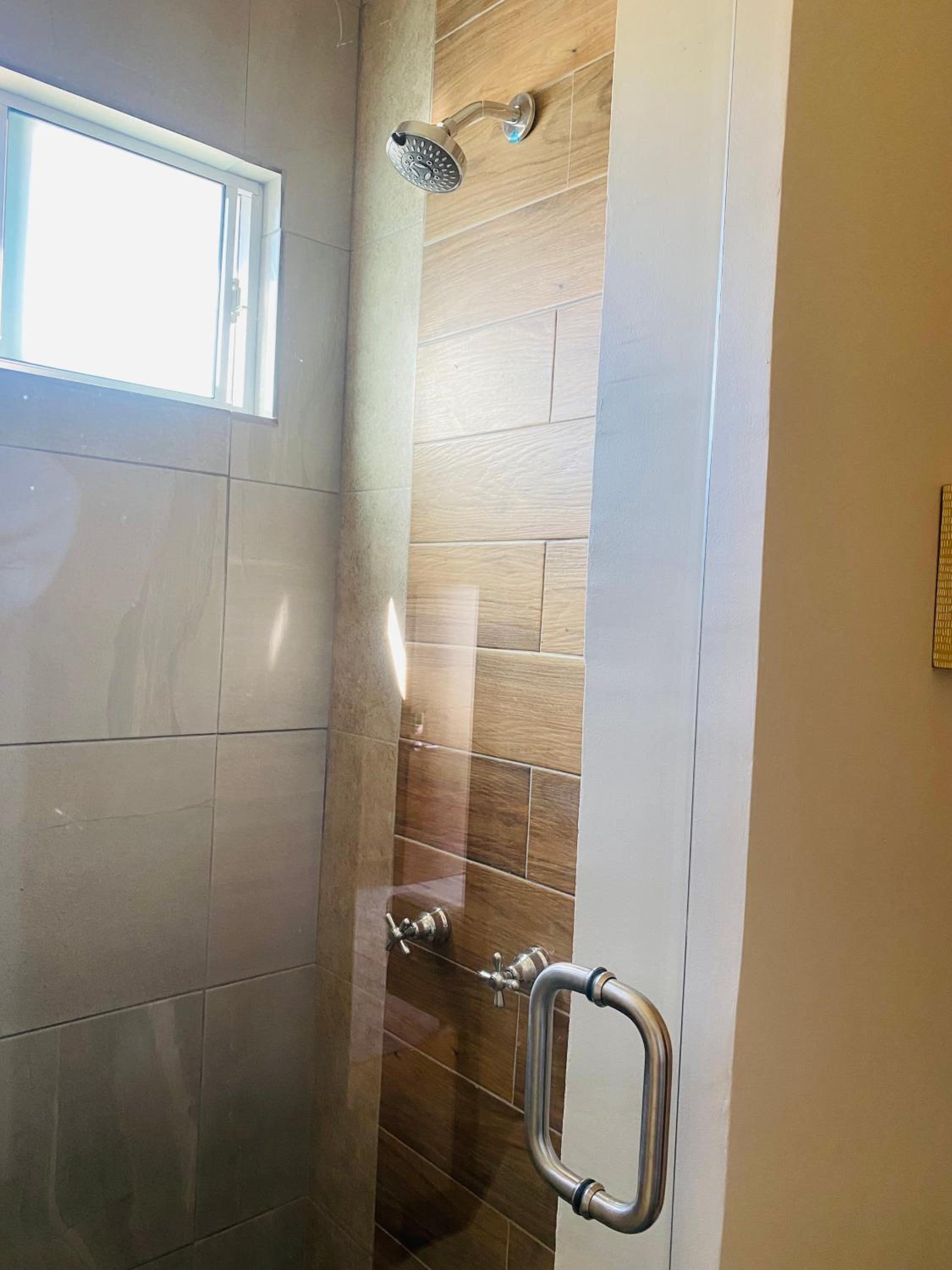 Ensenada Vacations - Cozy, Quiet  Pet friendly Gated Patio Studio - Property Image 6