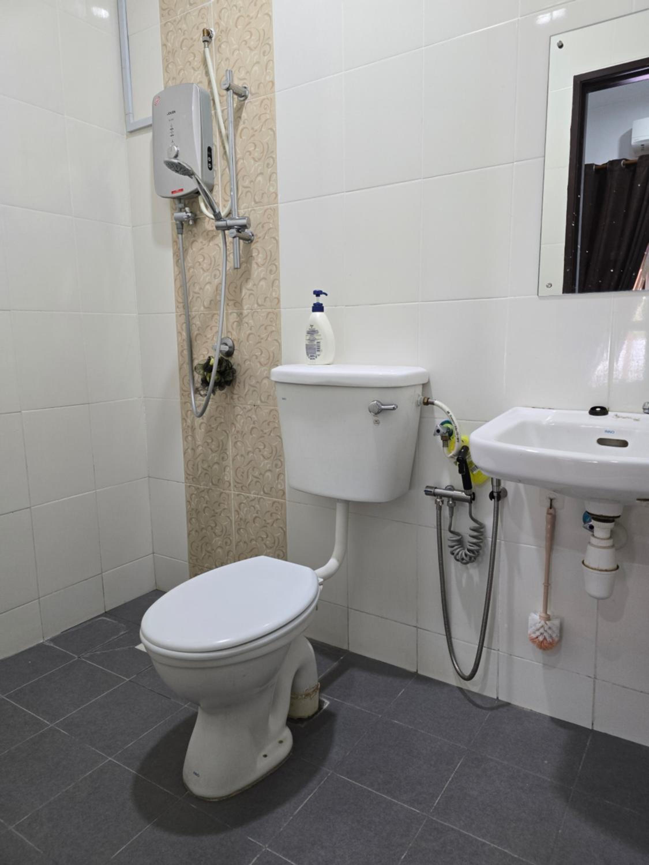 Thetamu Homestay مسلم Kepala Batas photo 4