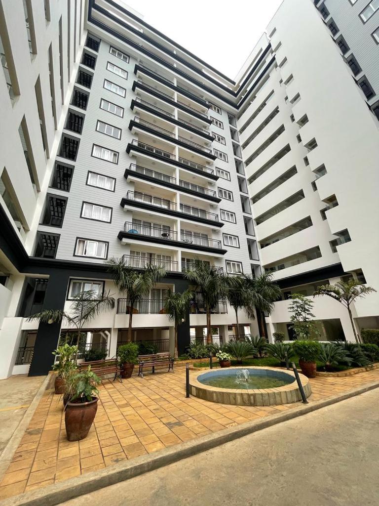 The Crescent- serene, luxury 2br apartment with balcony, office, gym and sauna in Kileleshwa Lavington view 2