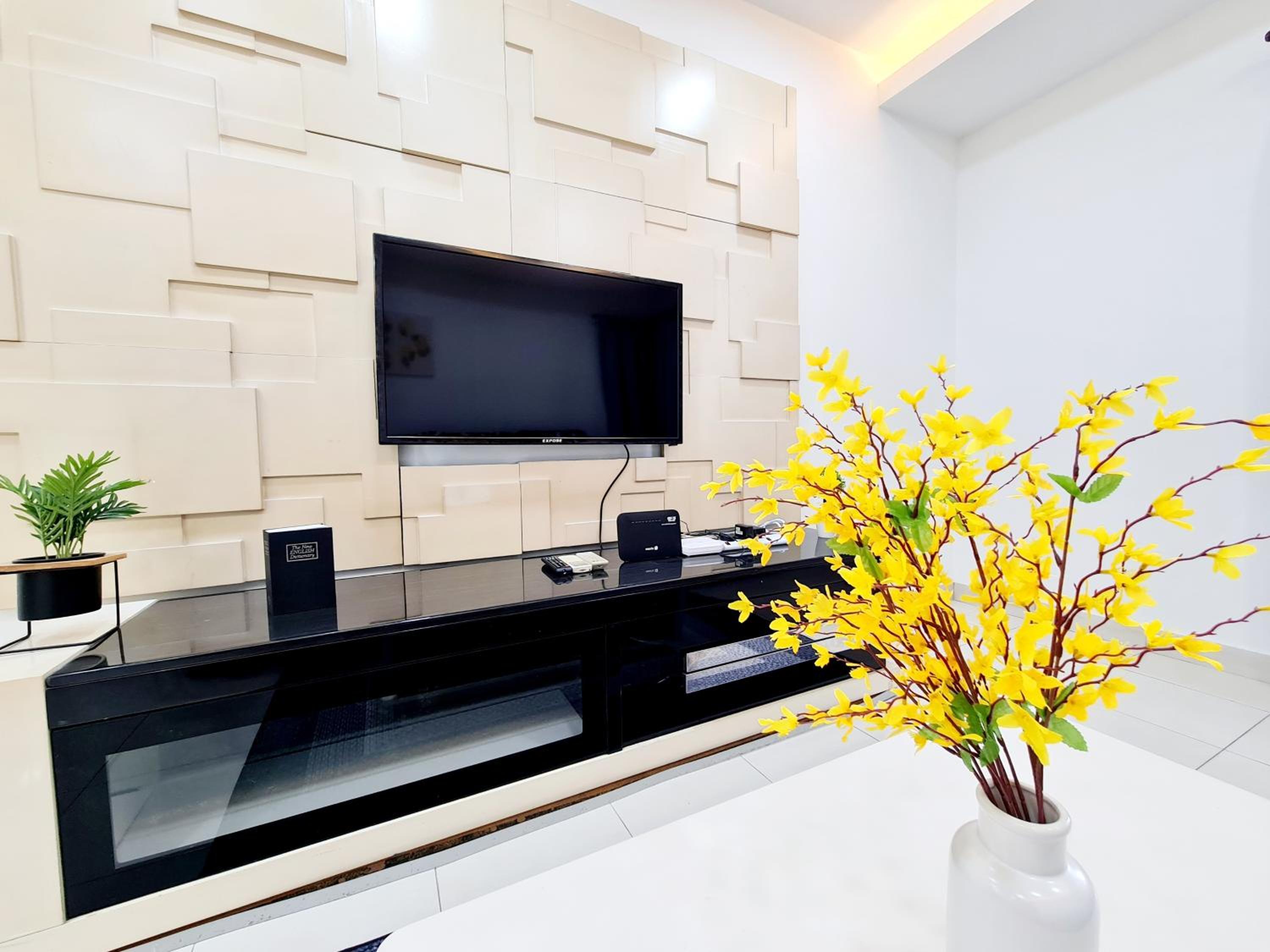8 Guest Cozy 3 Room Koi Kinrara Suite, IOI Puchong, Bukit Jalil Pavilion, Bukit Jalil Stadium, Sunway Pyramid, Sunway Lagoon photo 8