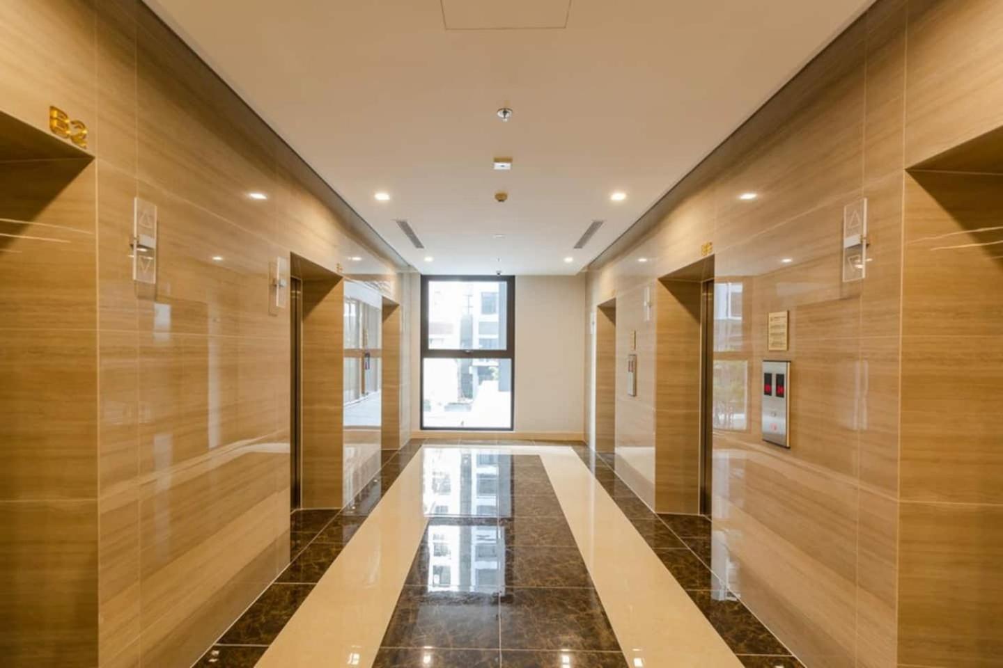 5 Star 2 Bedroom Apartment Apt In Vinhomes Near Marriott And Keangnam