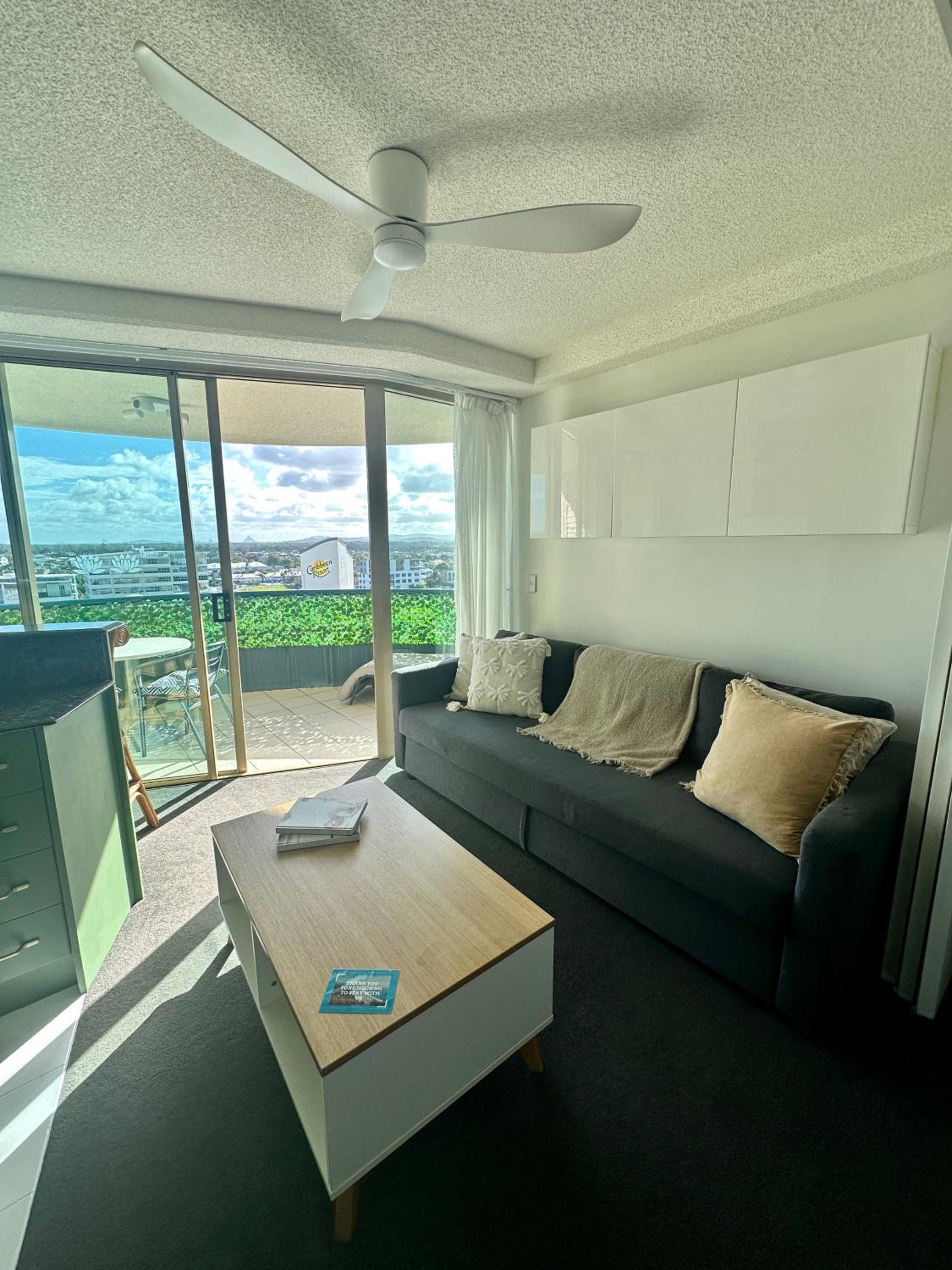 8th Floor Sunny Escape at Landmark Resort