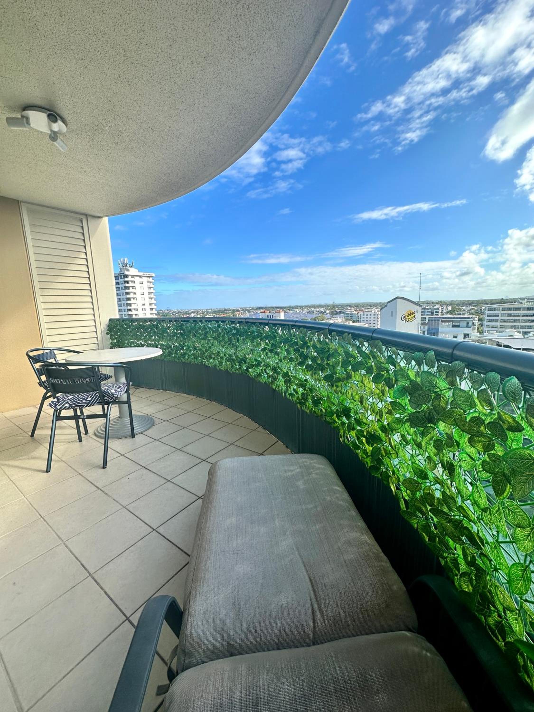 8th Floor Sunny Escape at Landmark Resort