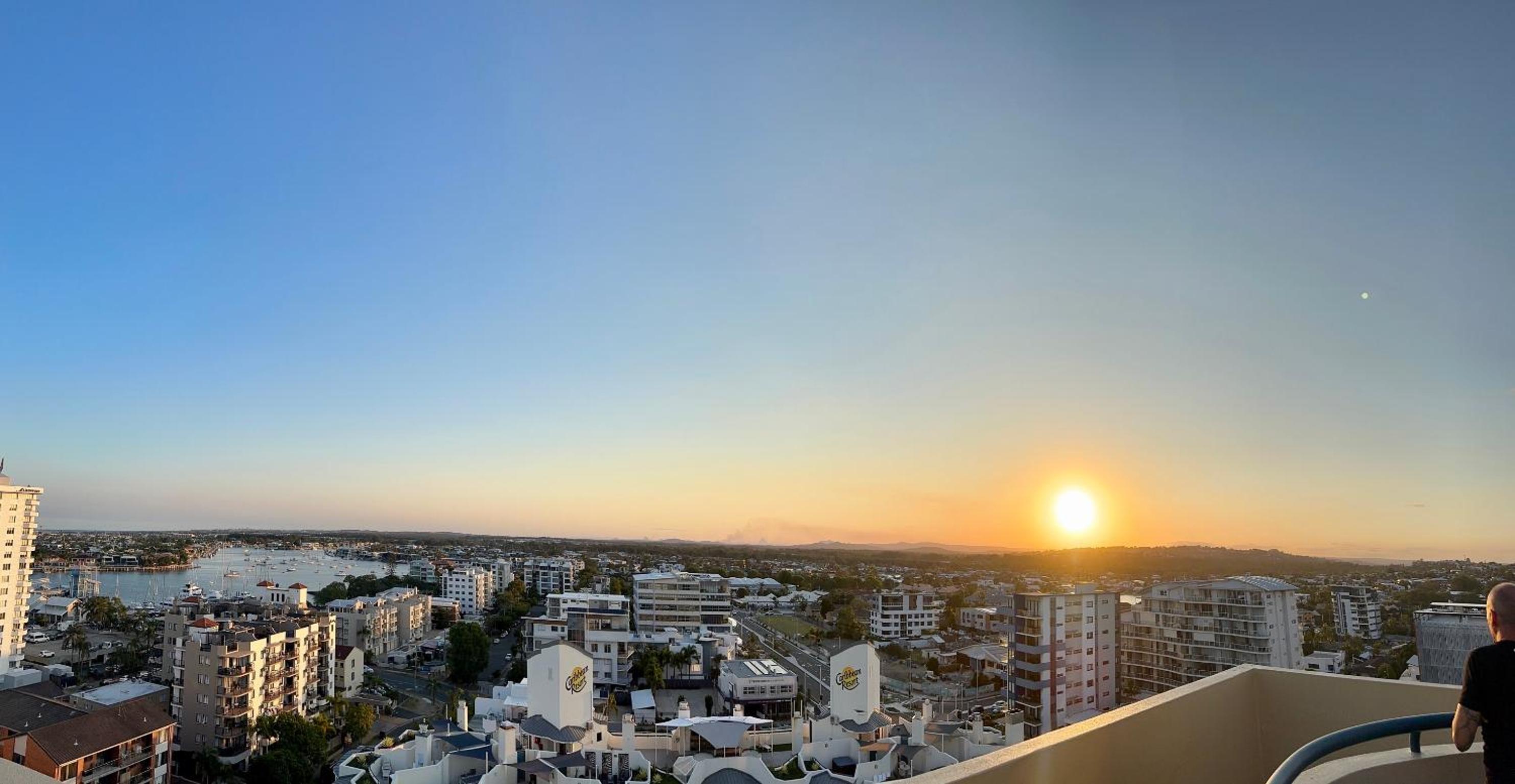 8th Floor Sunny Escape at Landmark Resort