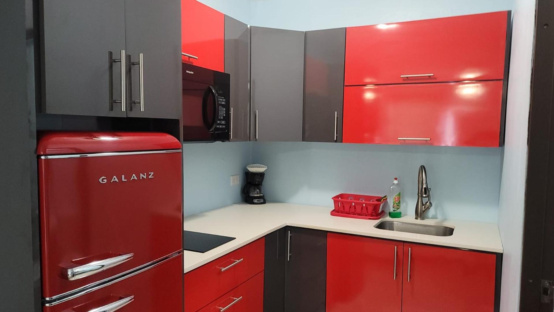 Spacious Studio walking distance to the Ocean, Unit 1 view 2