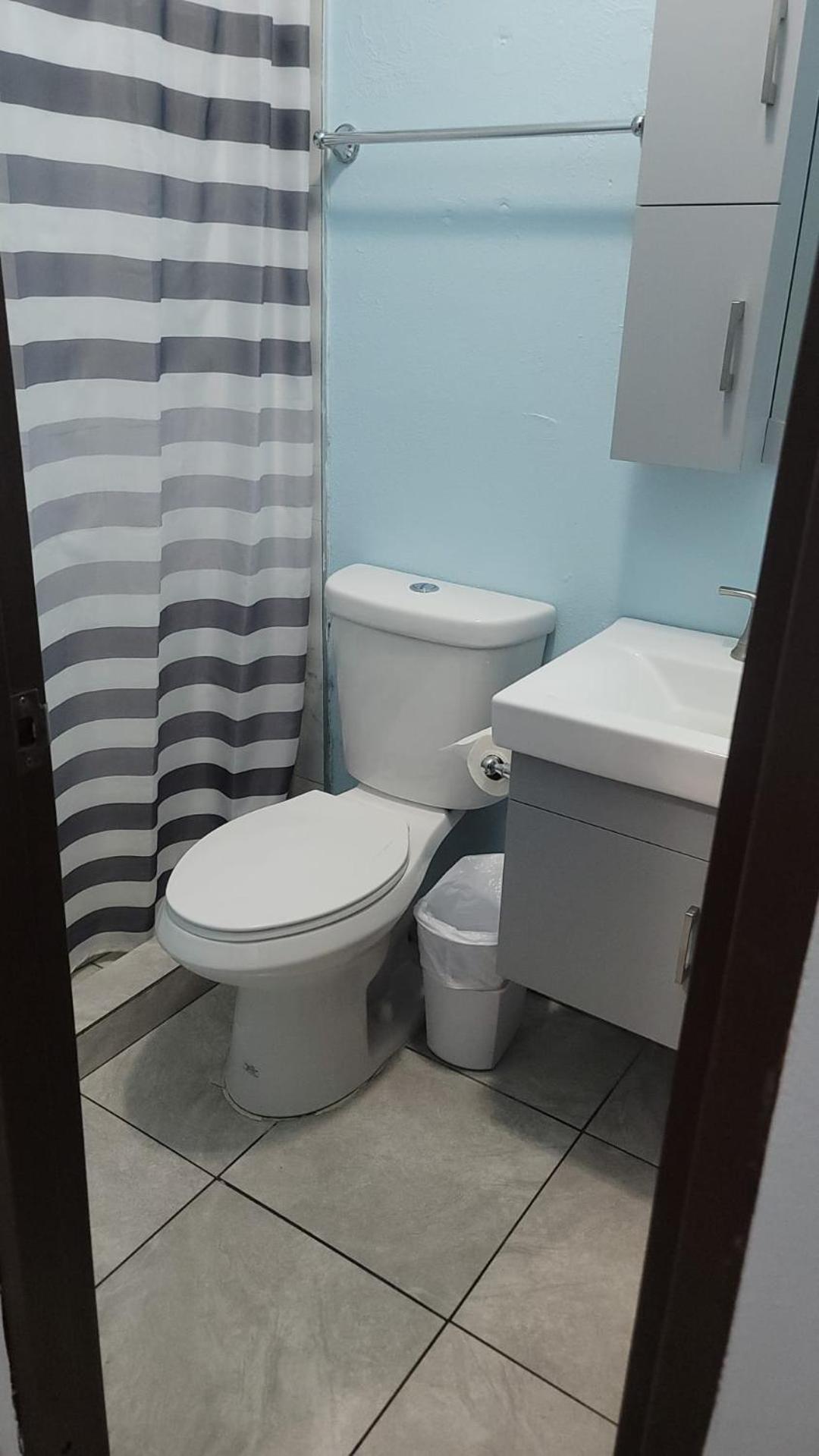 Spacious Studio walking distance to the Ocean, Unit 1 view 5