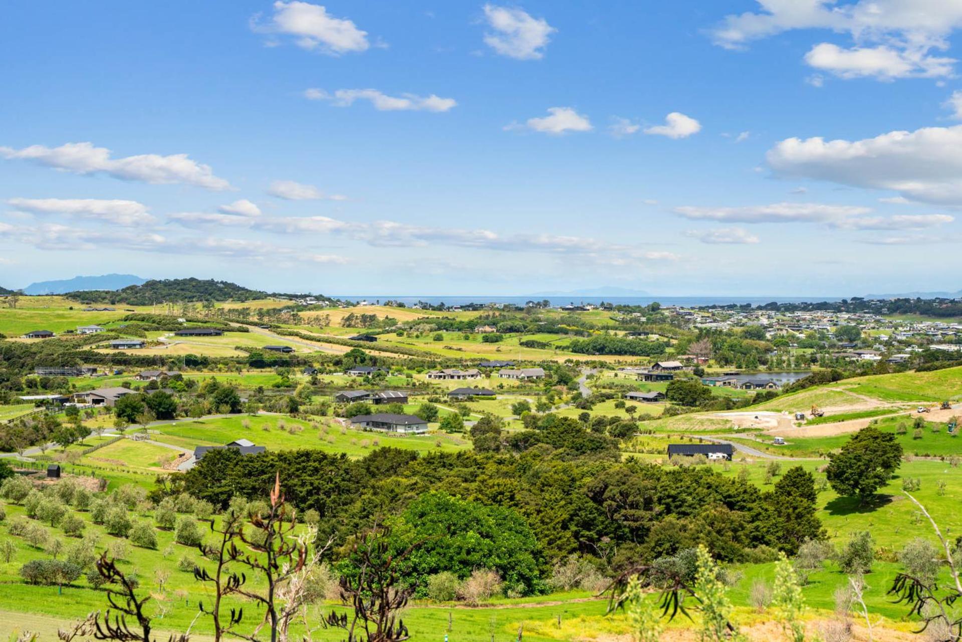 Mangawhai Magic - Mangawhai Heads Holiday Home view 2