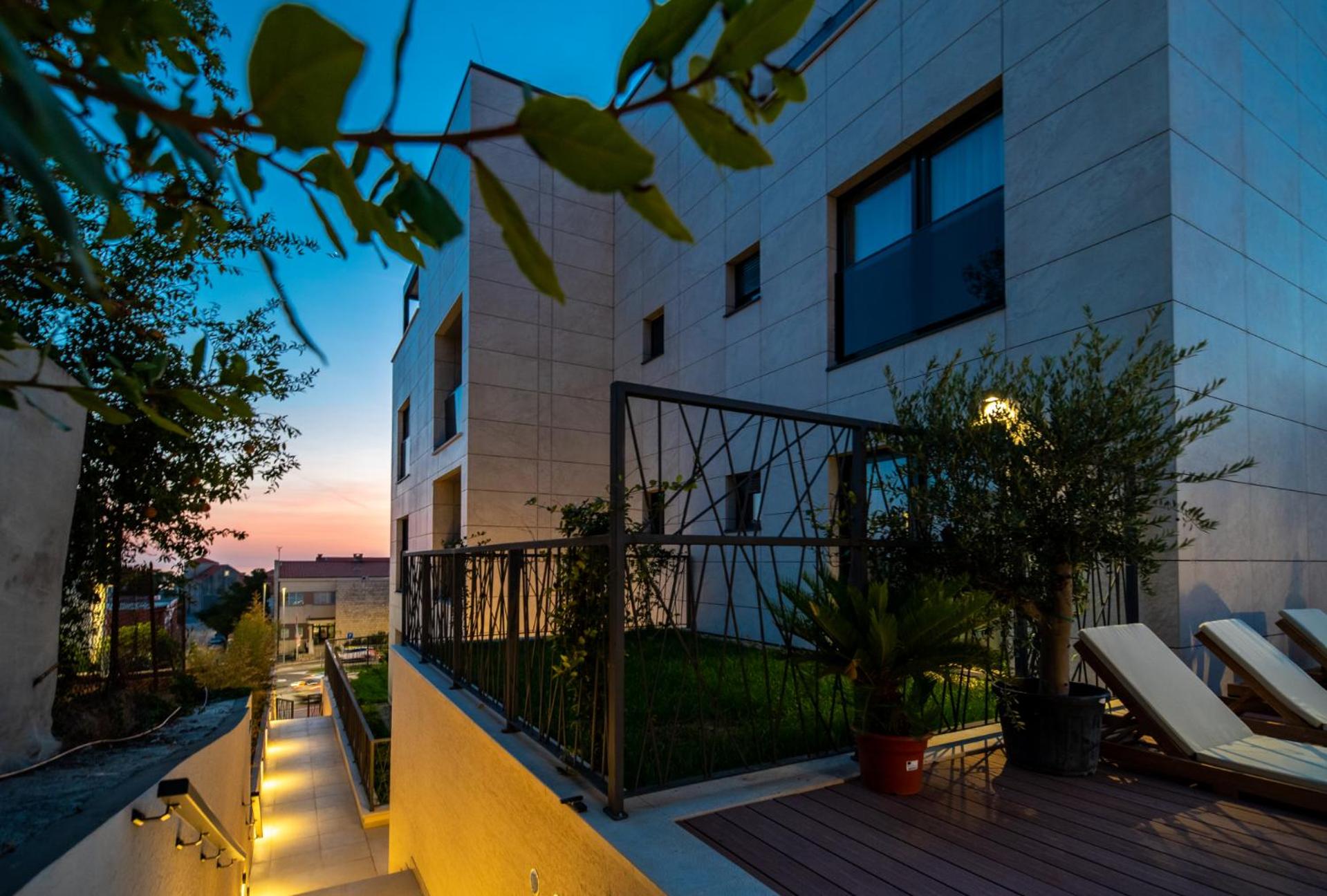 Cascade Luxury Apartments