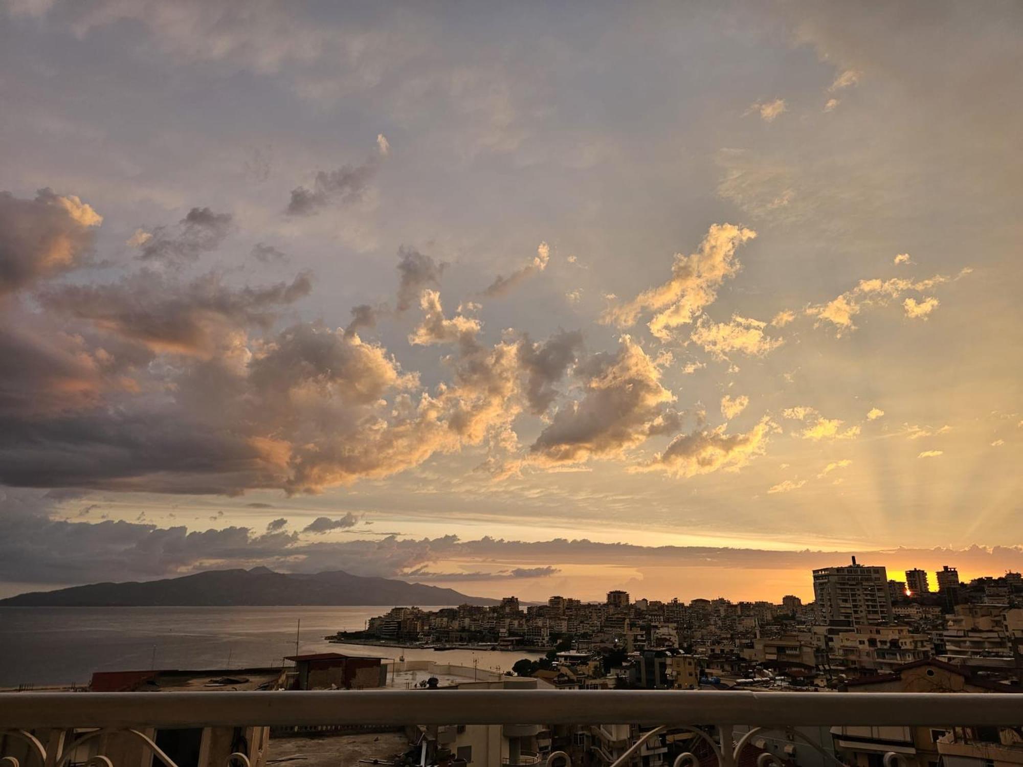 Seaview Apartments Alkis