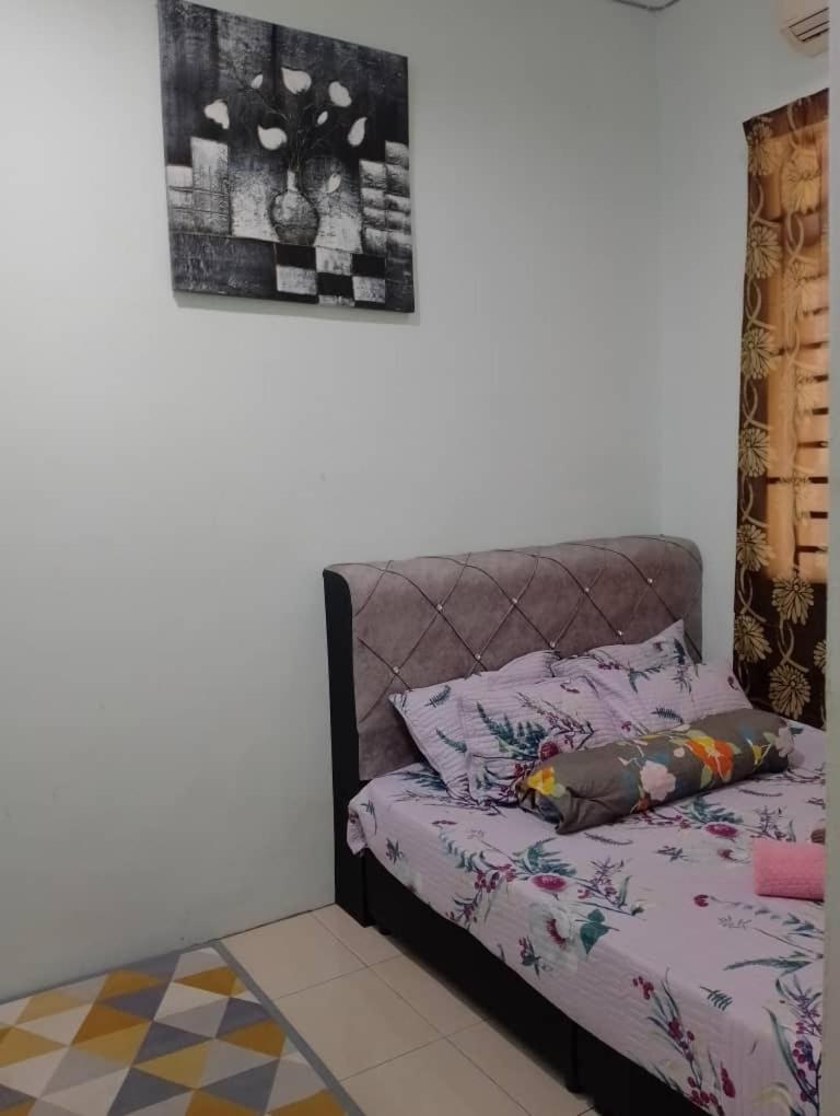 Ainul 74 Homestay