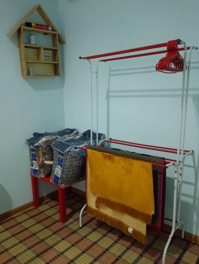 Ainul 74 Homestay