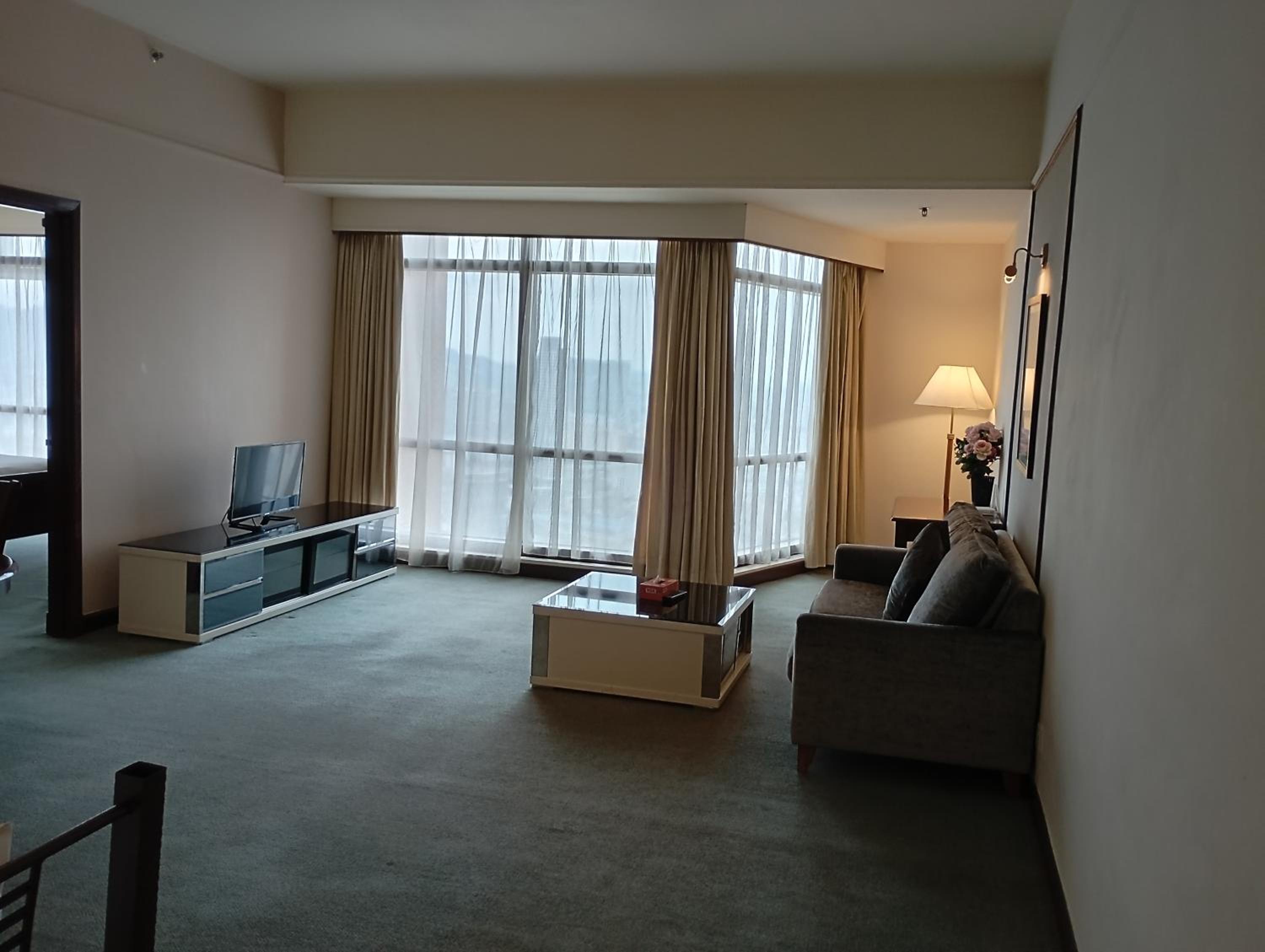 KL Ayan Service Suite At Times Square
