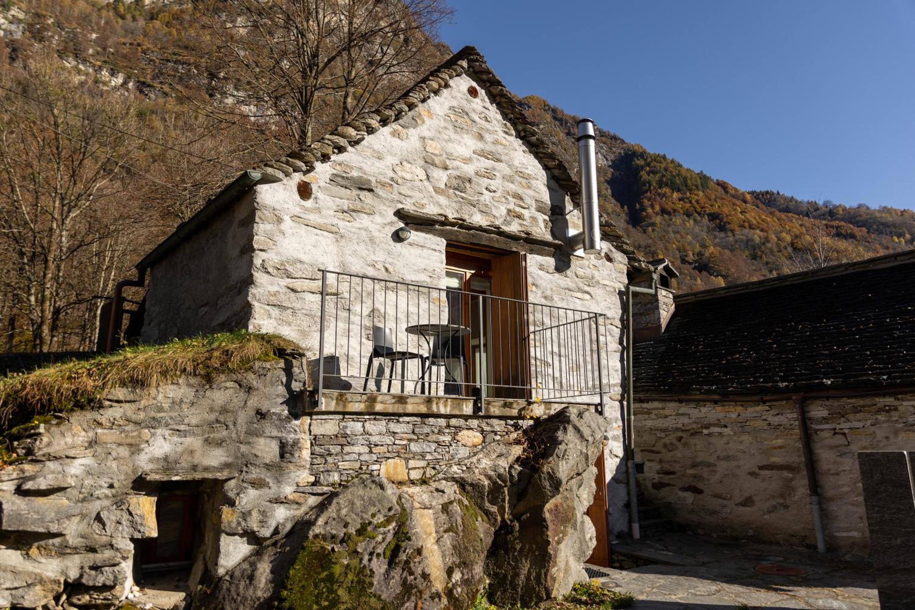 Verzasca Lodge Elma