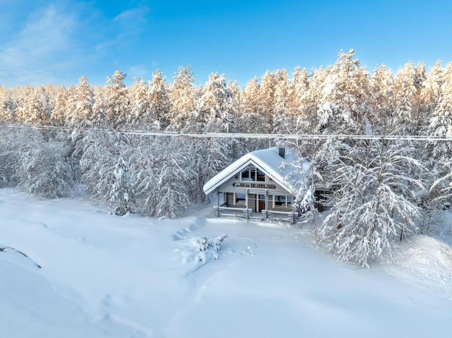 Villa Äkäsjoensuu