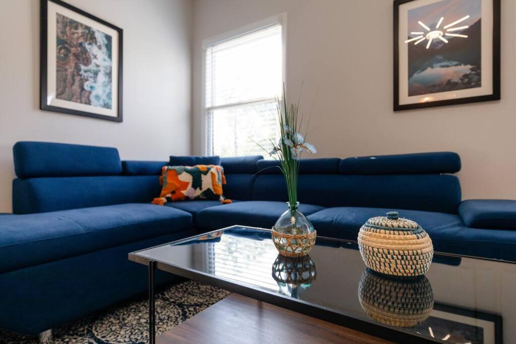 Luxury 2BR Suite King Beds with Optional Parking Near Vanderbilt & Broadway view 5