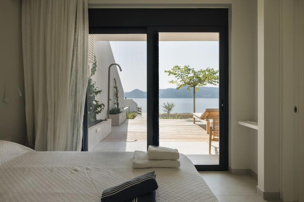 Private pool with prime location Oraio Meros view 3