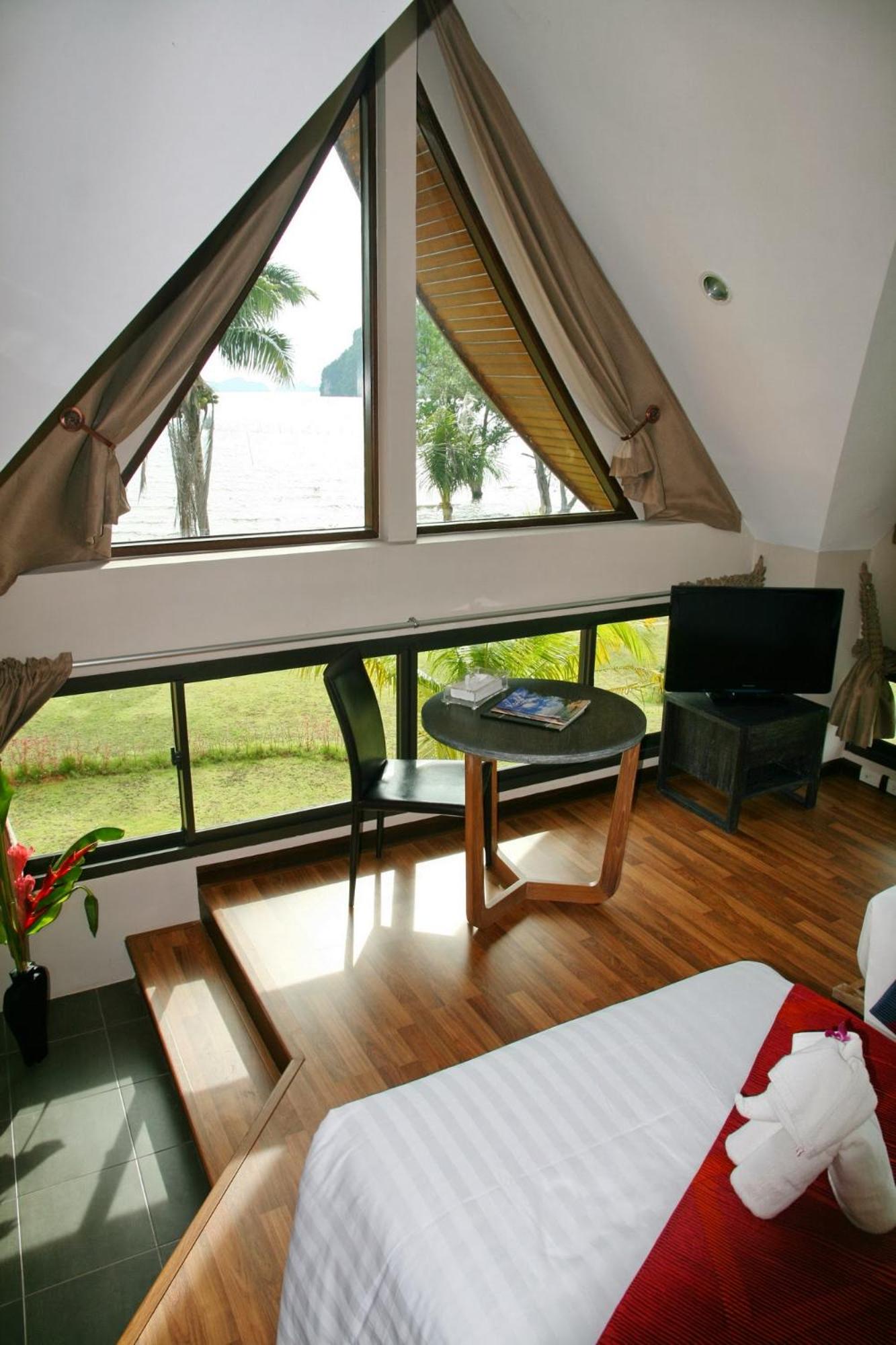 Tha Lane Bay Villas