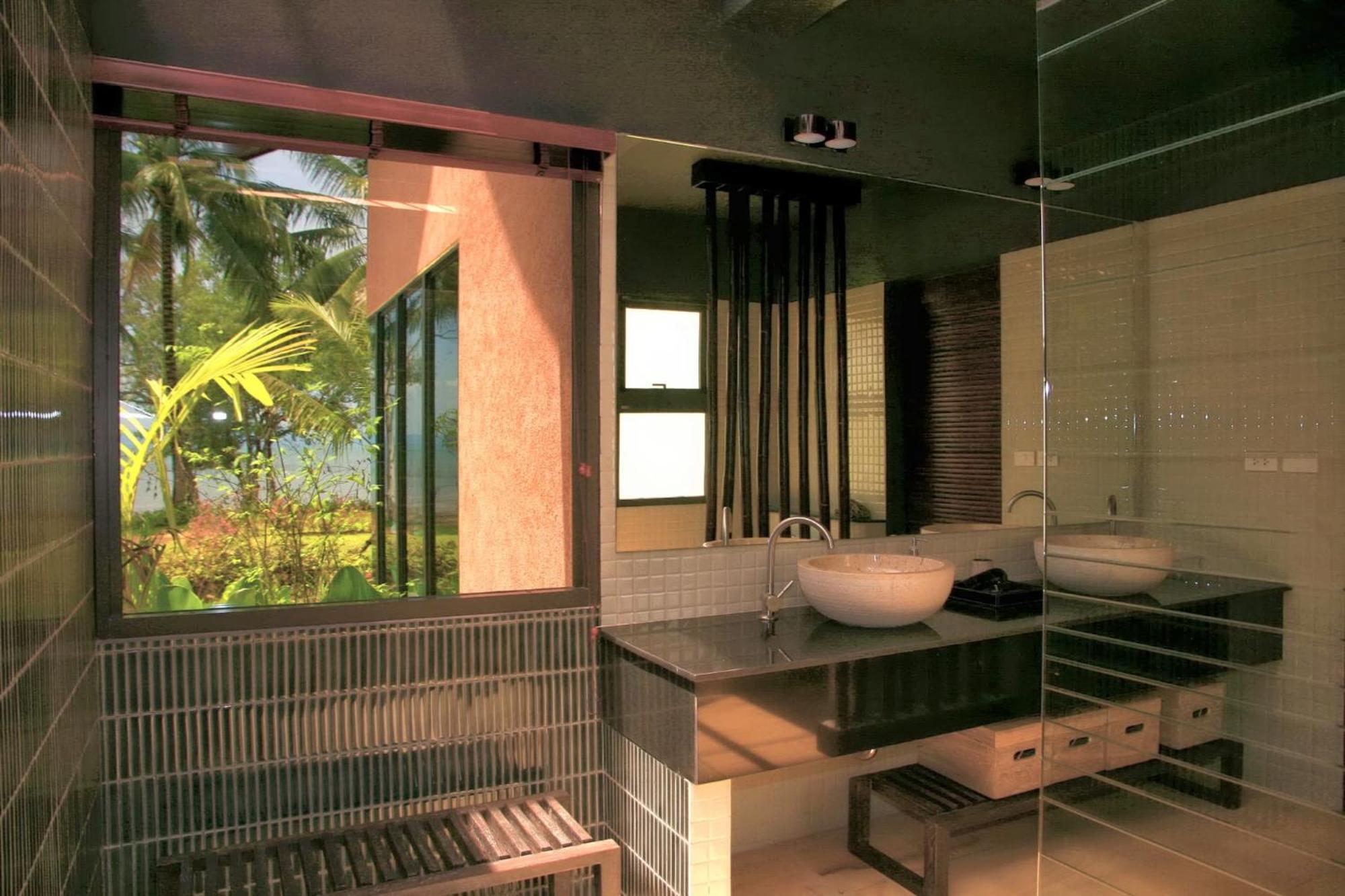 Tha Lane Bay Villas