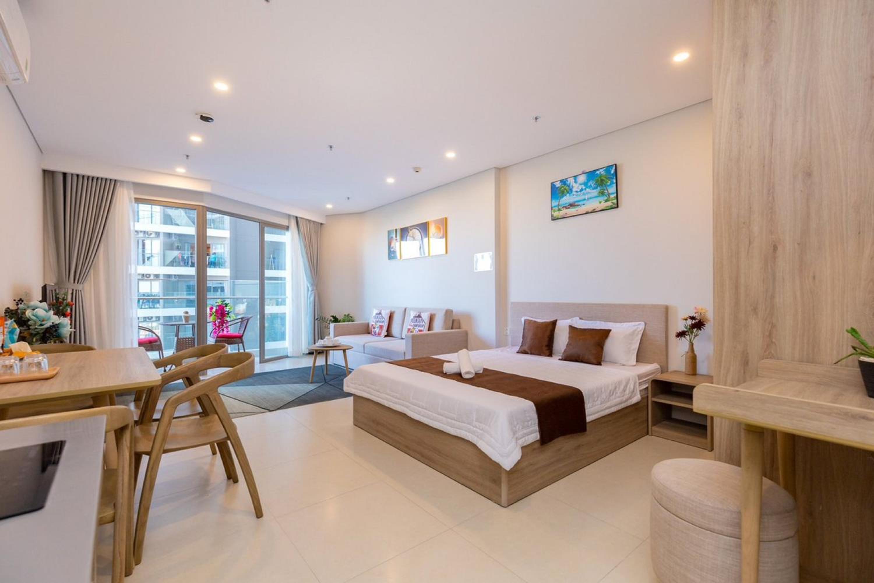 Phạm Hiếu's Homestay - The Song Apartment view 5