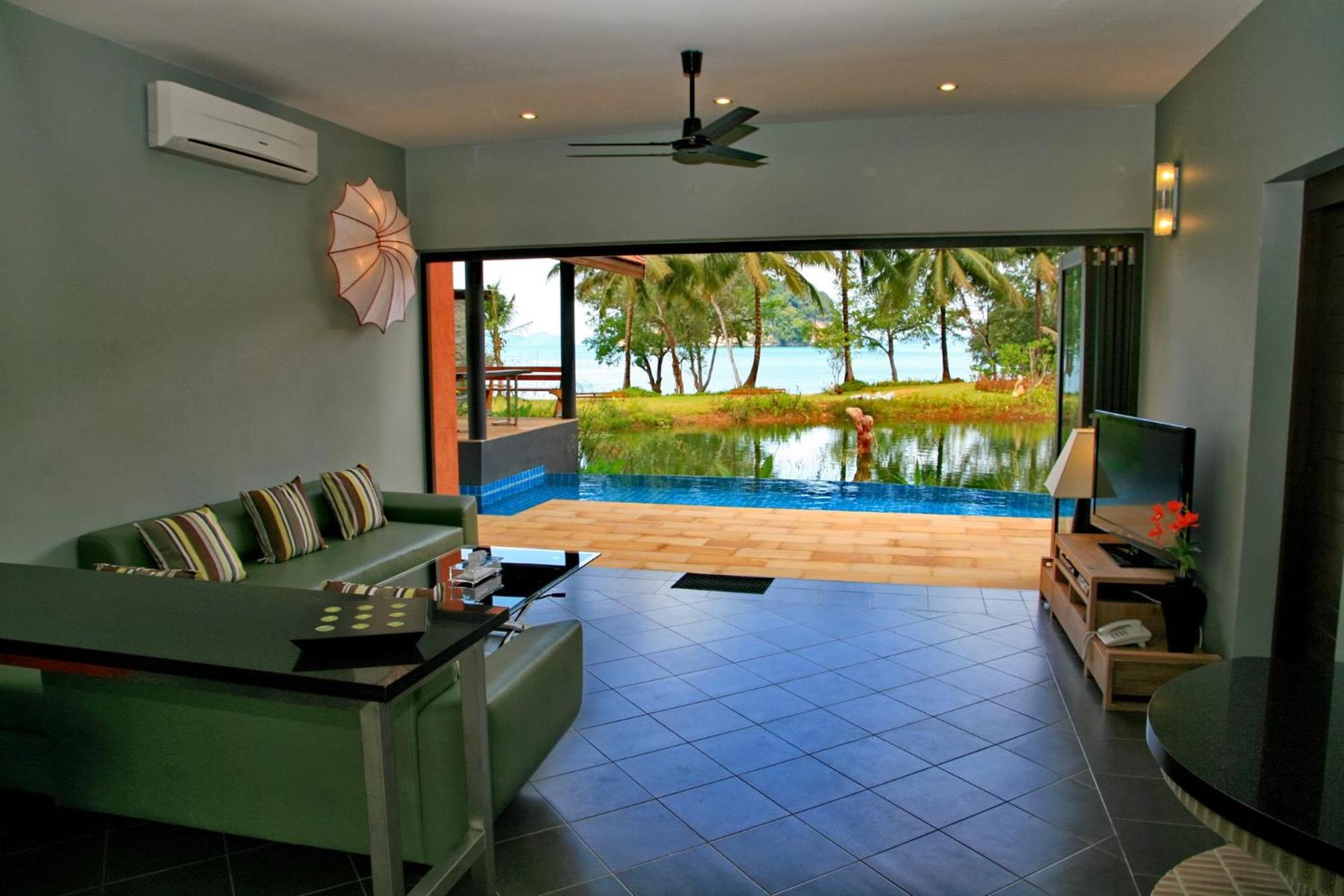Tha Lane Bay Villas