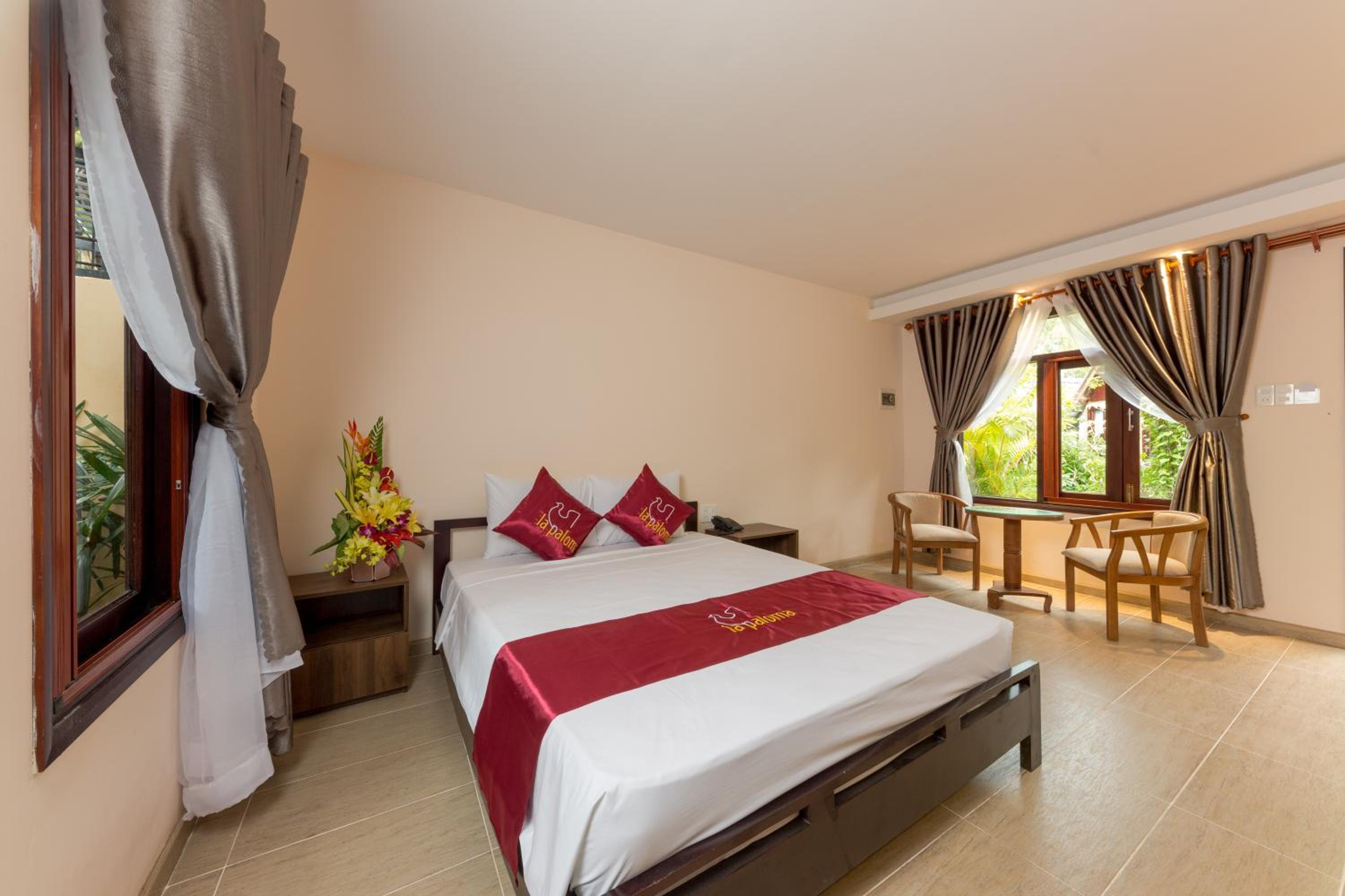 La Paloma Resort