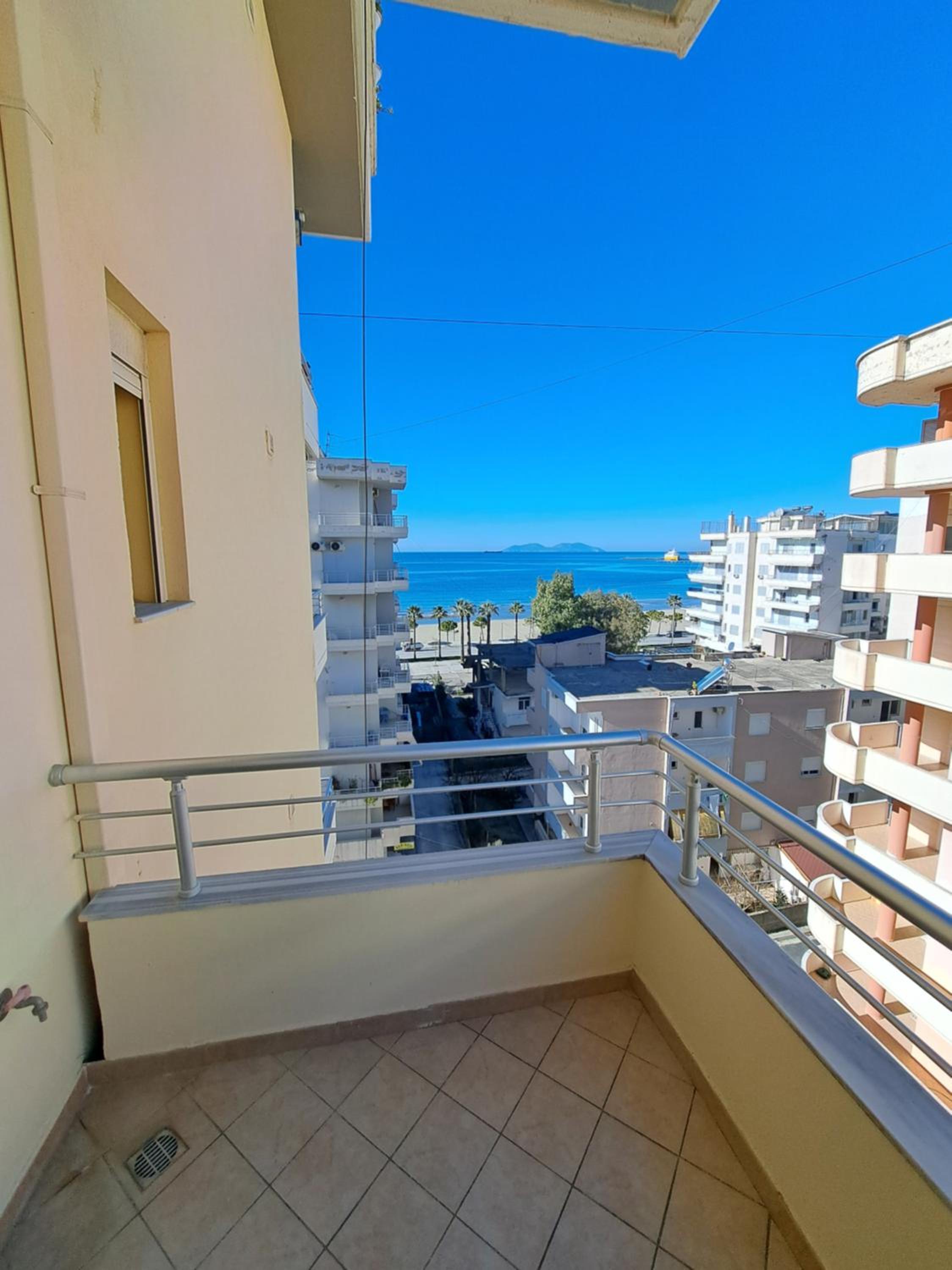 JOHNNY APARTAMENT VLORE