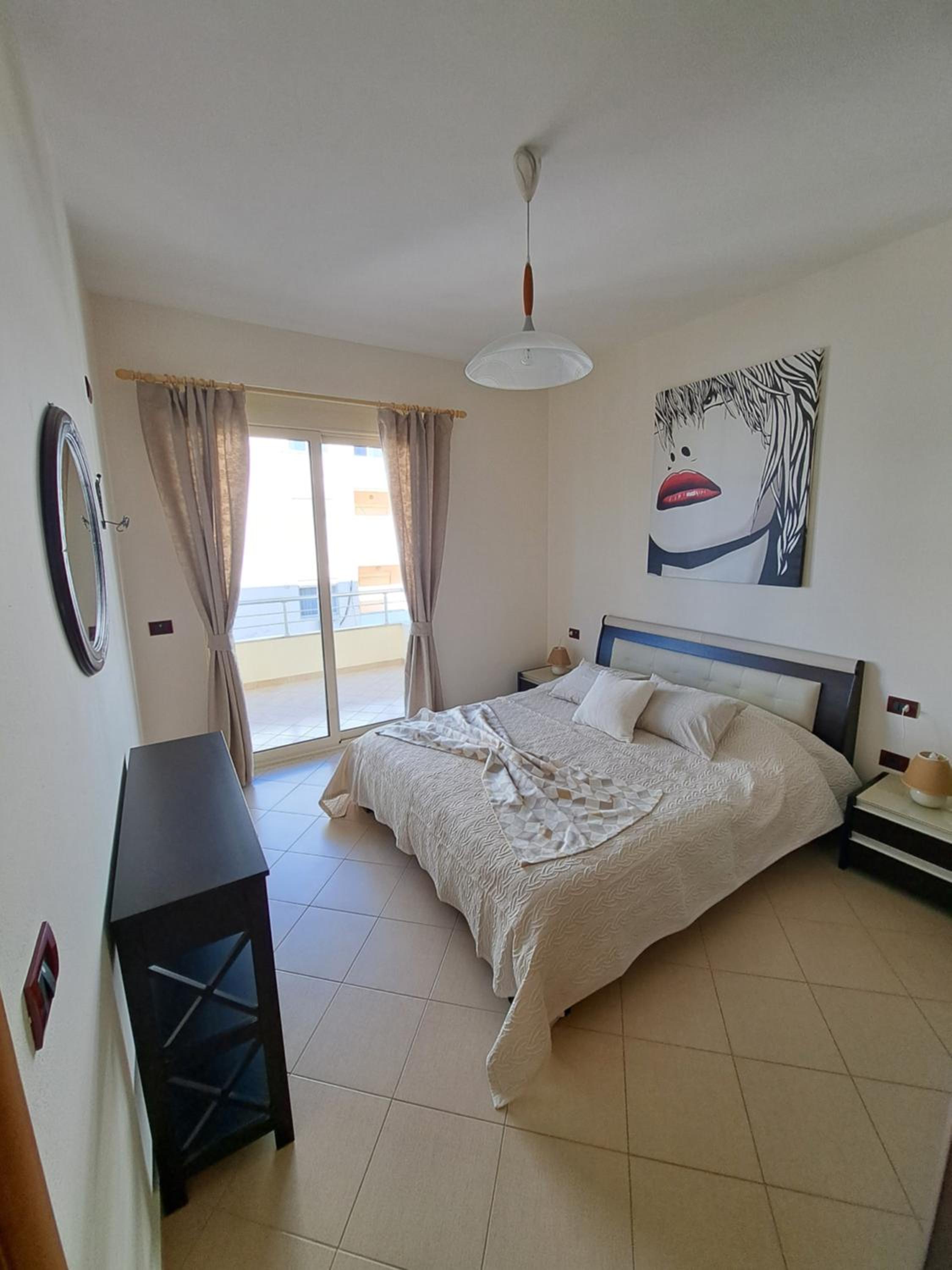 JOHNNY APARTAMENT VLORE