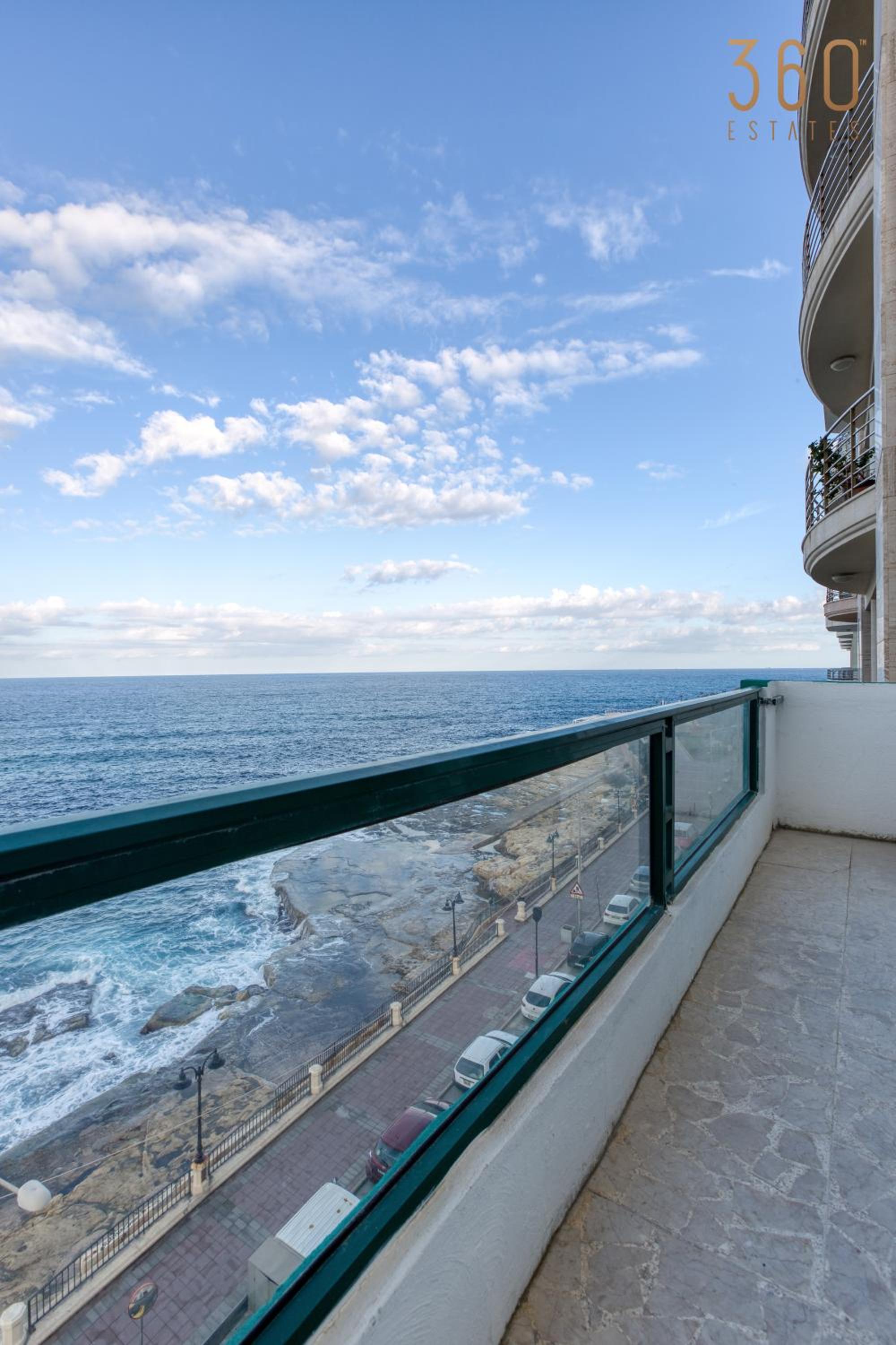 Spacious seafront home with terrace, BBQ & Views by 360 Estates view 4
