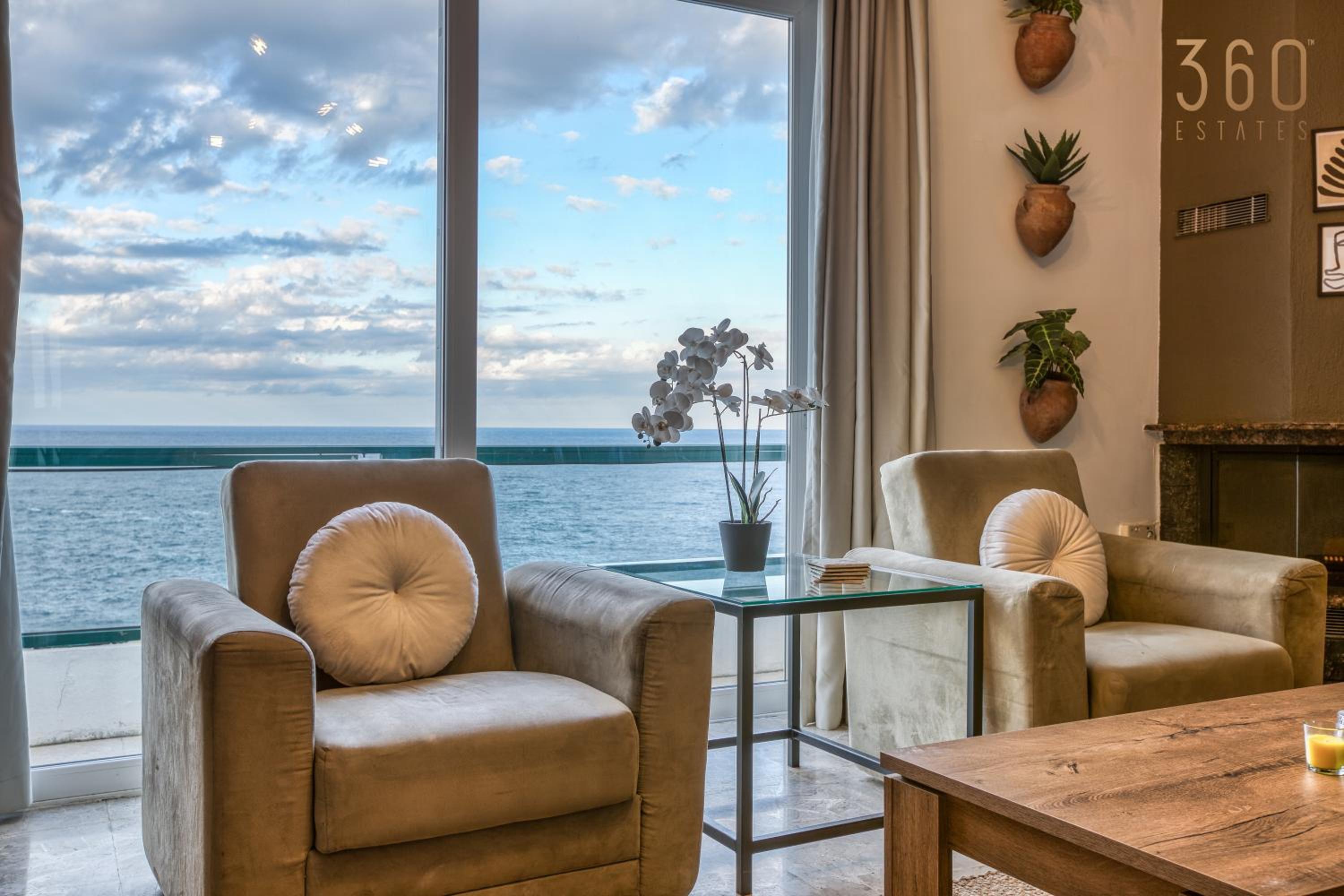 Spacious seafront home with terrace, BBQ & Views by 360 Estates view 3