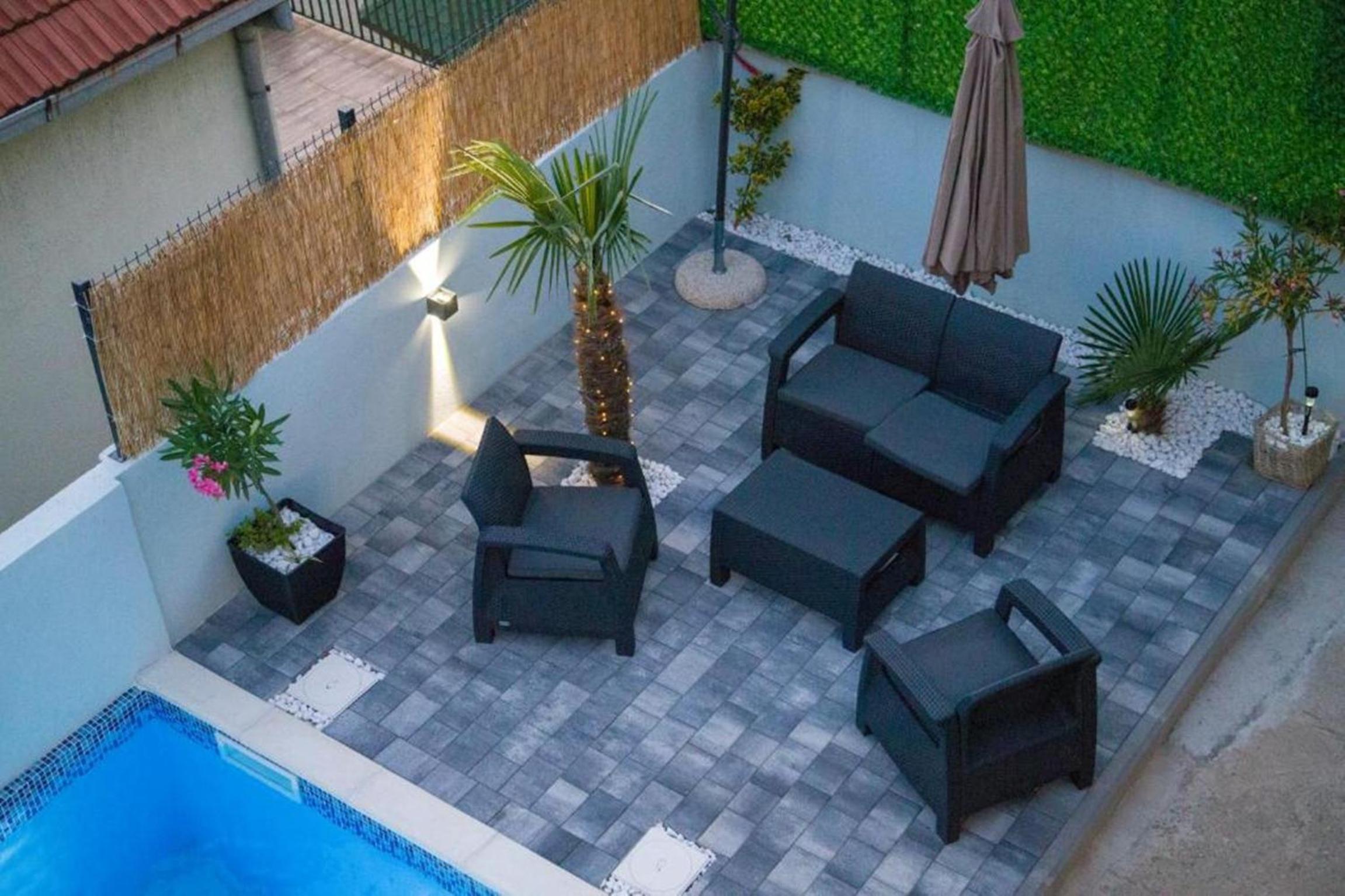 Summer House with Heated Swimming Pool