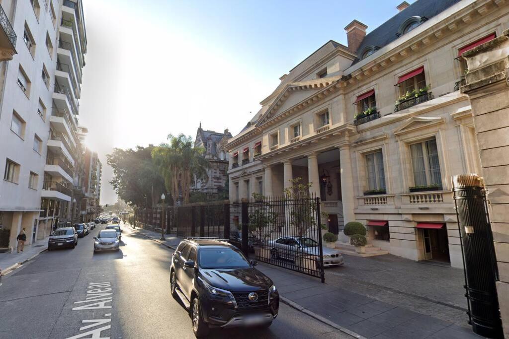 Two block away of high-class Alvear avenue