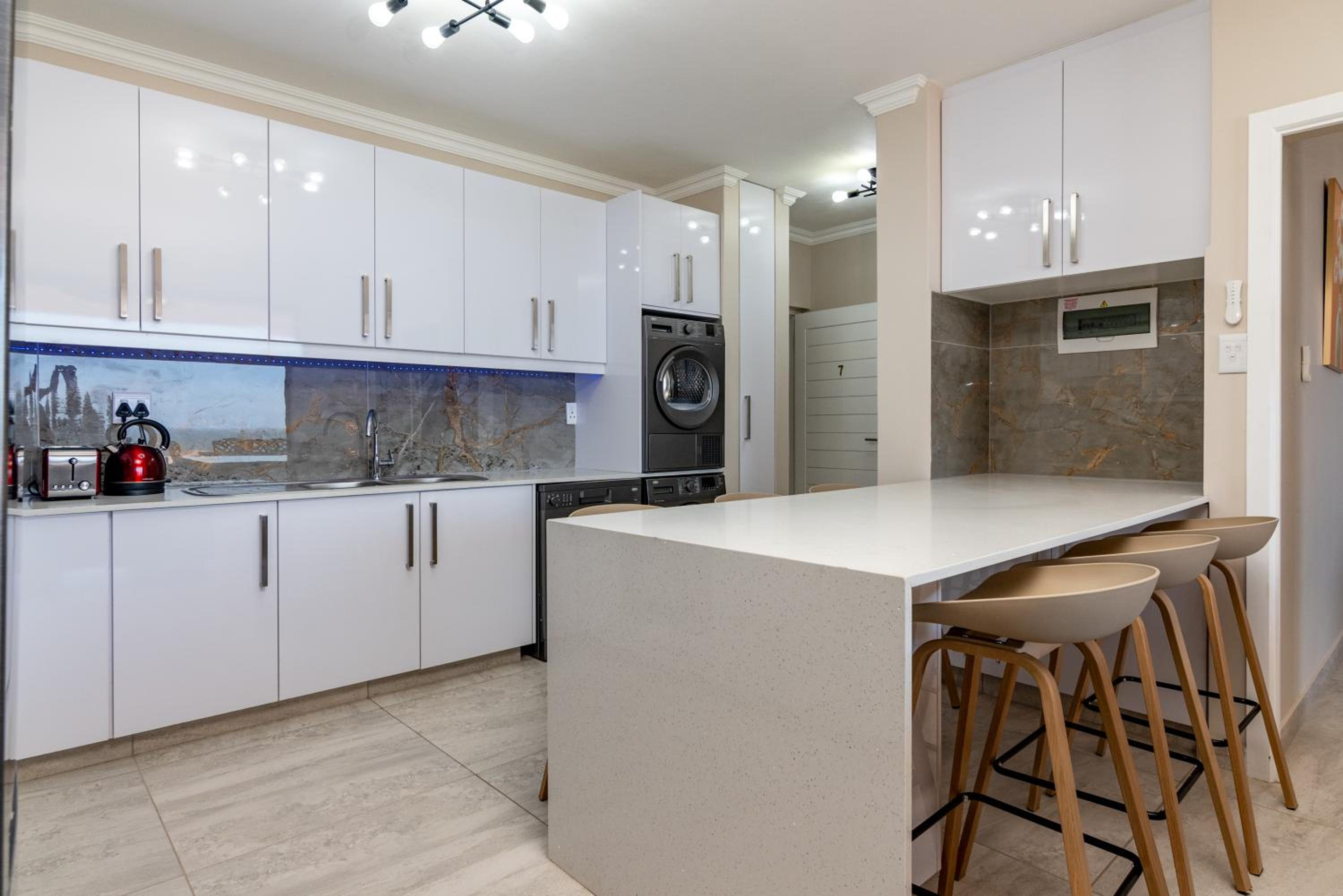 Shanthi Apartment 7