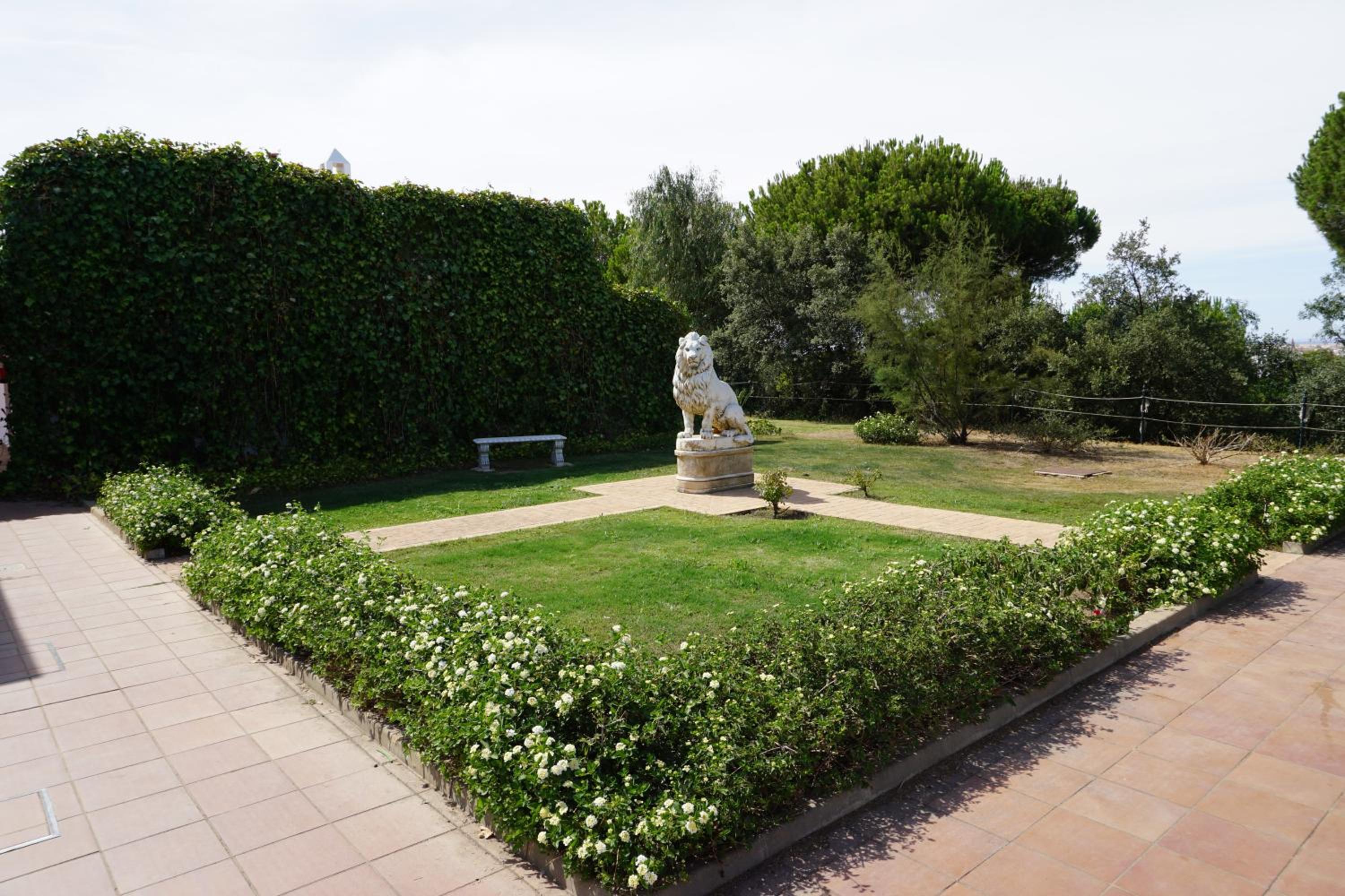 Photo 32
