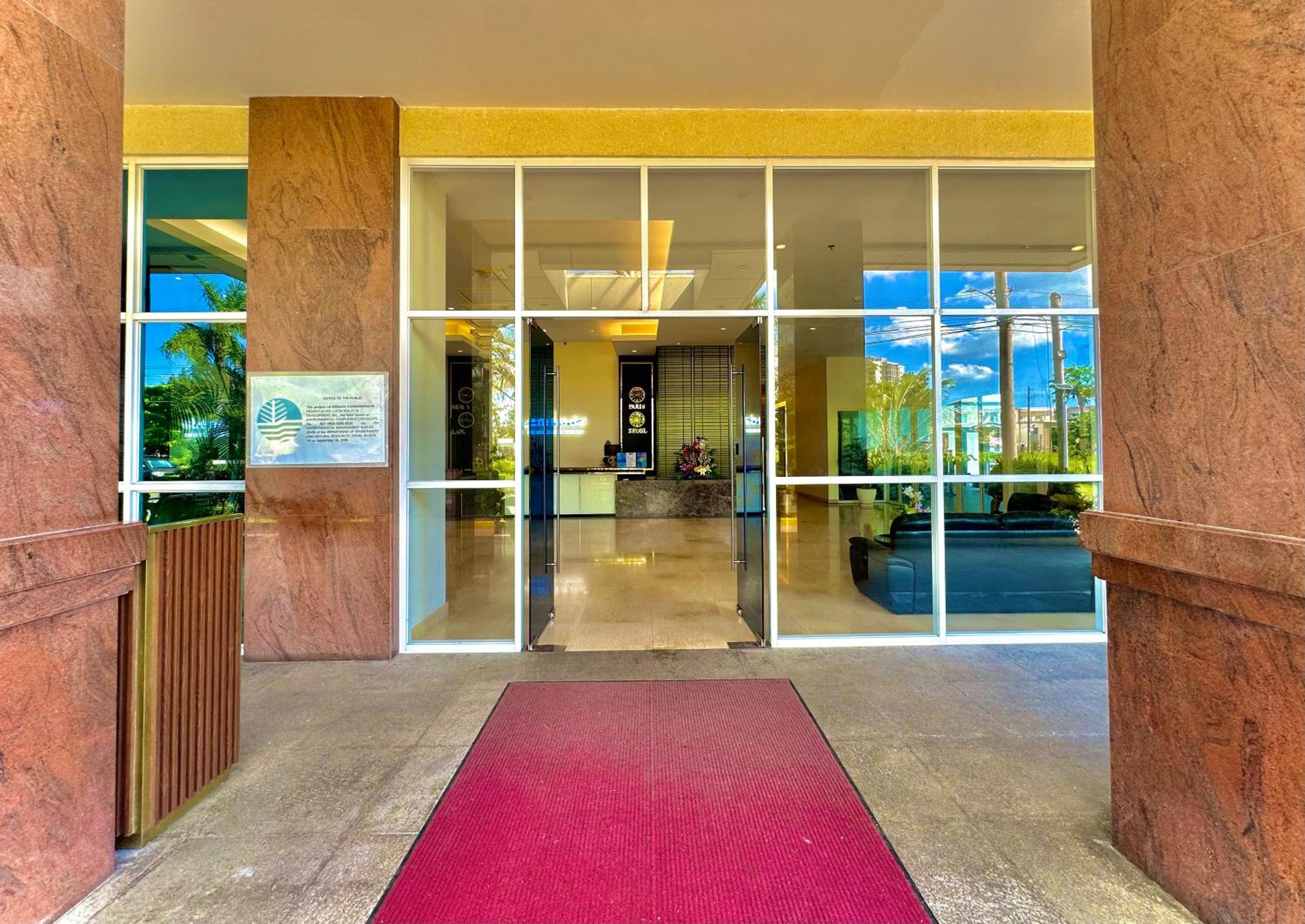 Oceanview Deluxe 1BR Suite La Mirada view 4