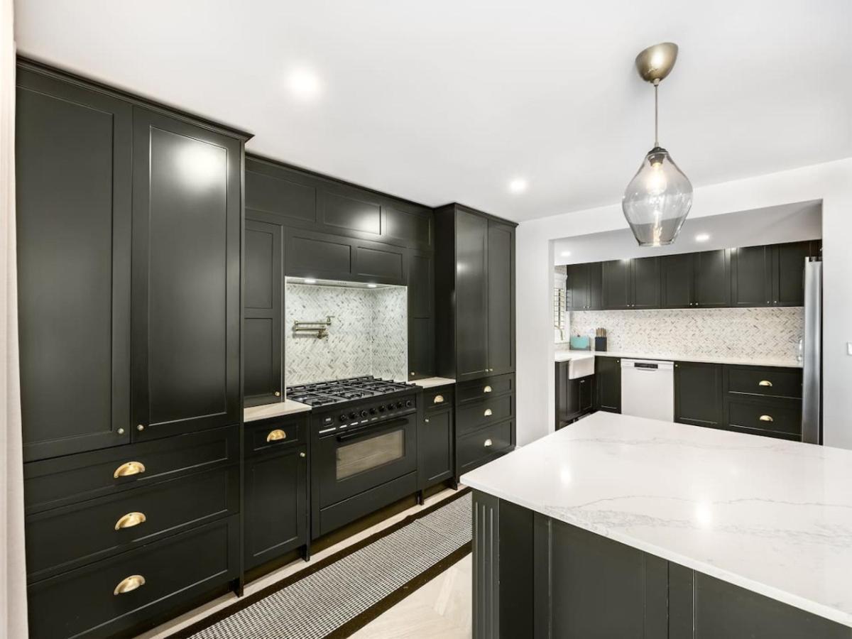 Riverfront Oasis Spacious 5BR Luxury w 10m Pool