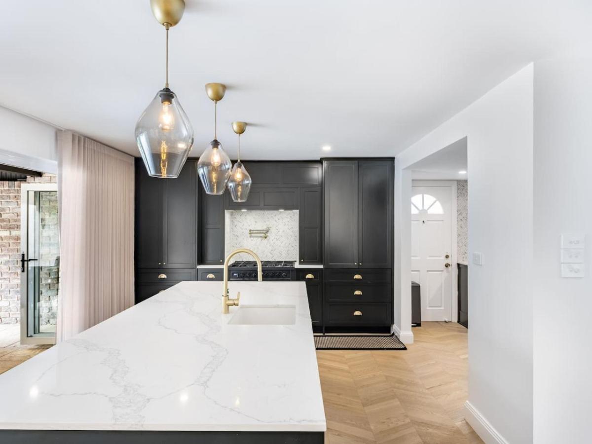 Riverfront Oasis Spacious 5BR Luxury w 10m Pool