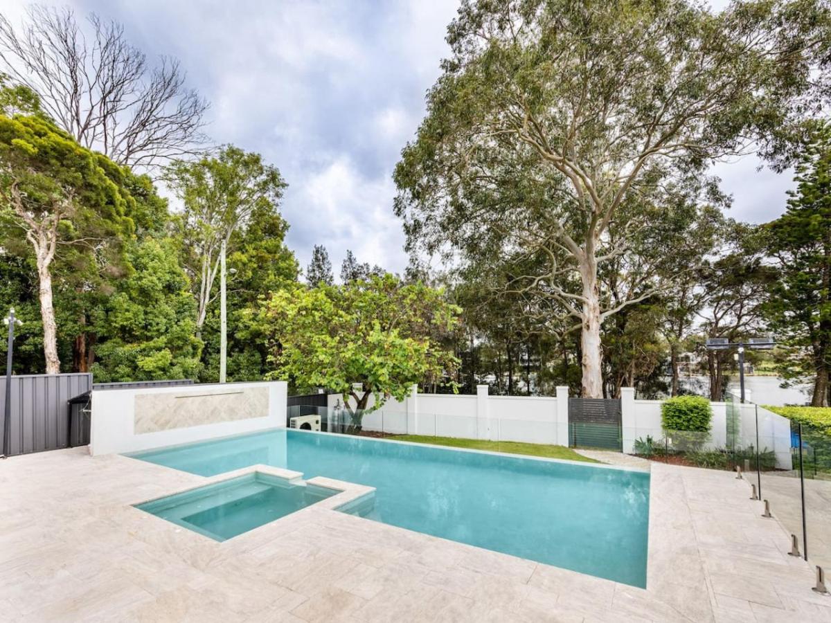 Riverfront Oasis Spacious 5BR Luxury w 10m Pool