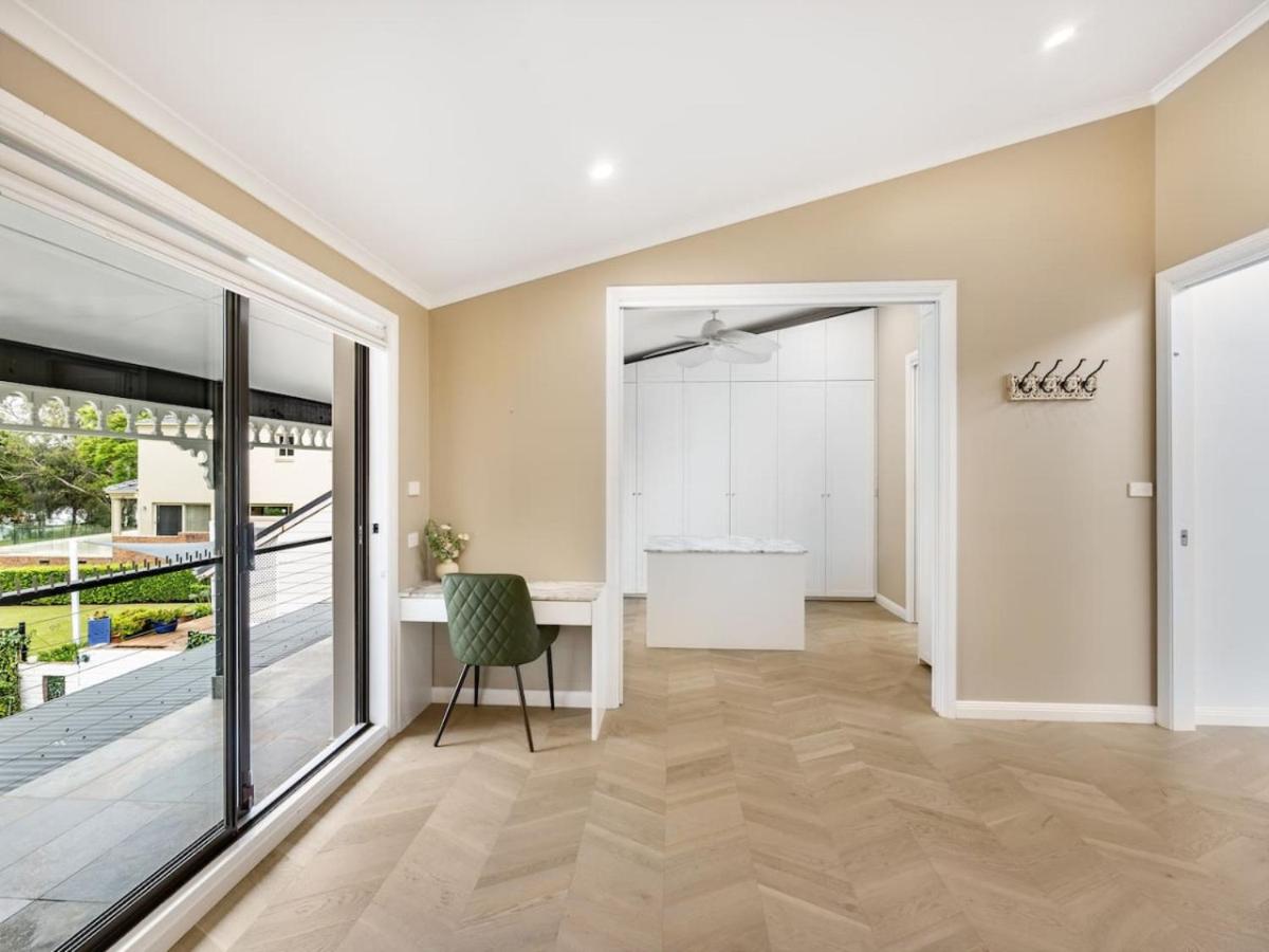 Riverfront Oasis Spacious 5BR Luxury w 10m Pool