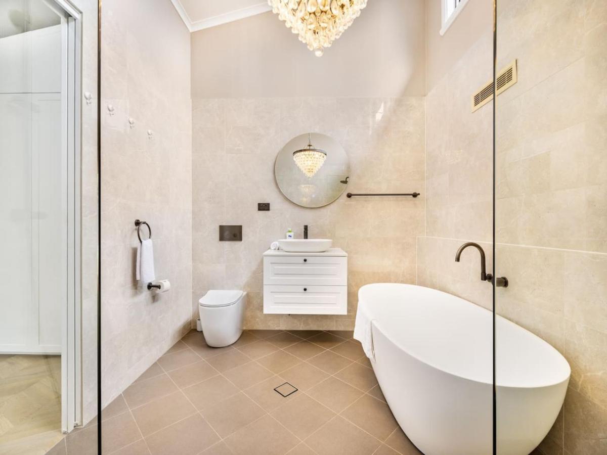 Riverfront Oasis Spacious 5BR Luxury w 10m Pool