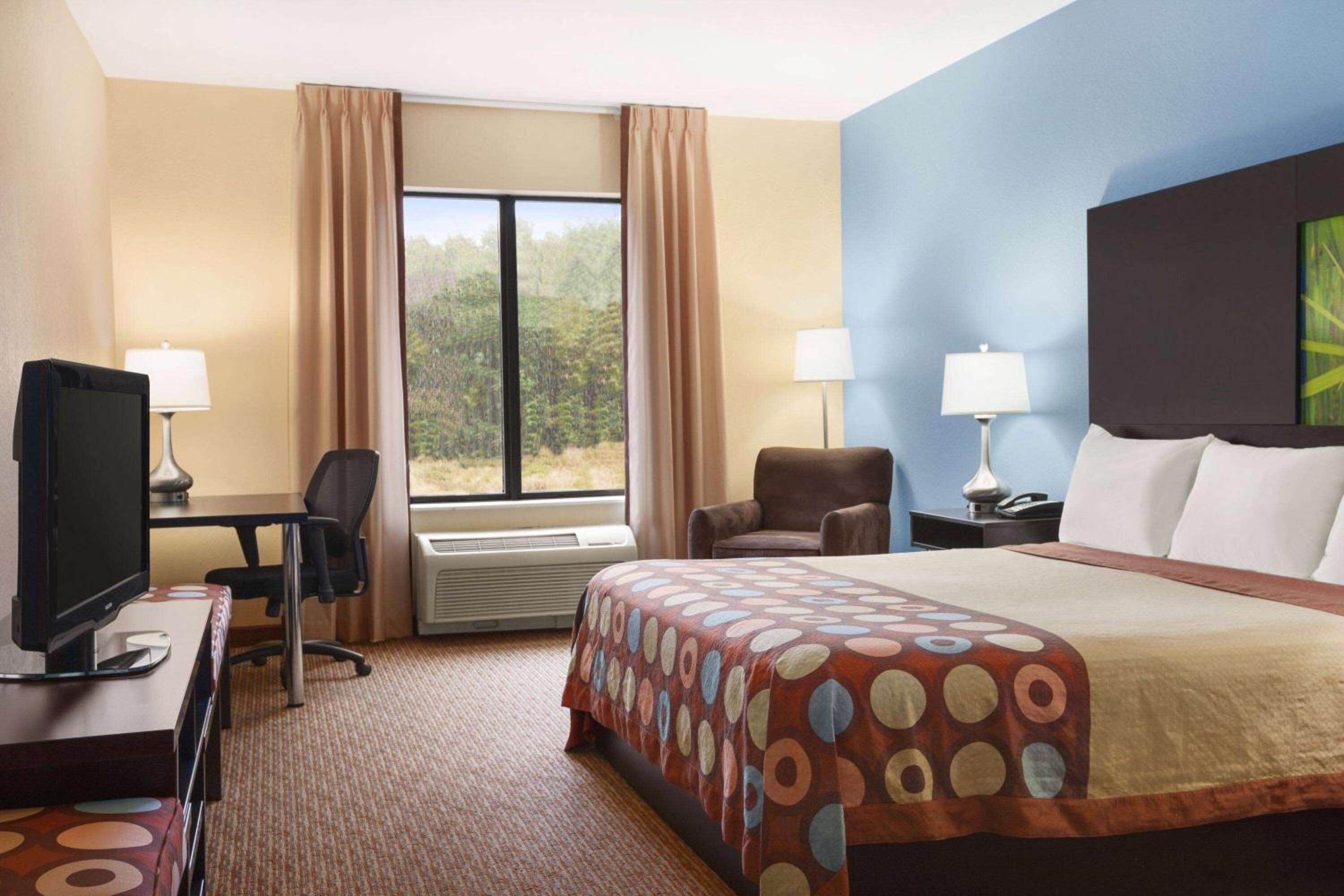 Super 8 by Wyndham Pennsville/Wilmington view 5