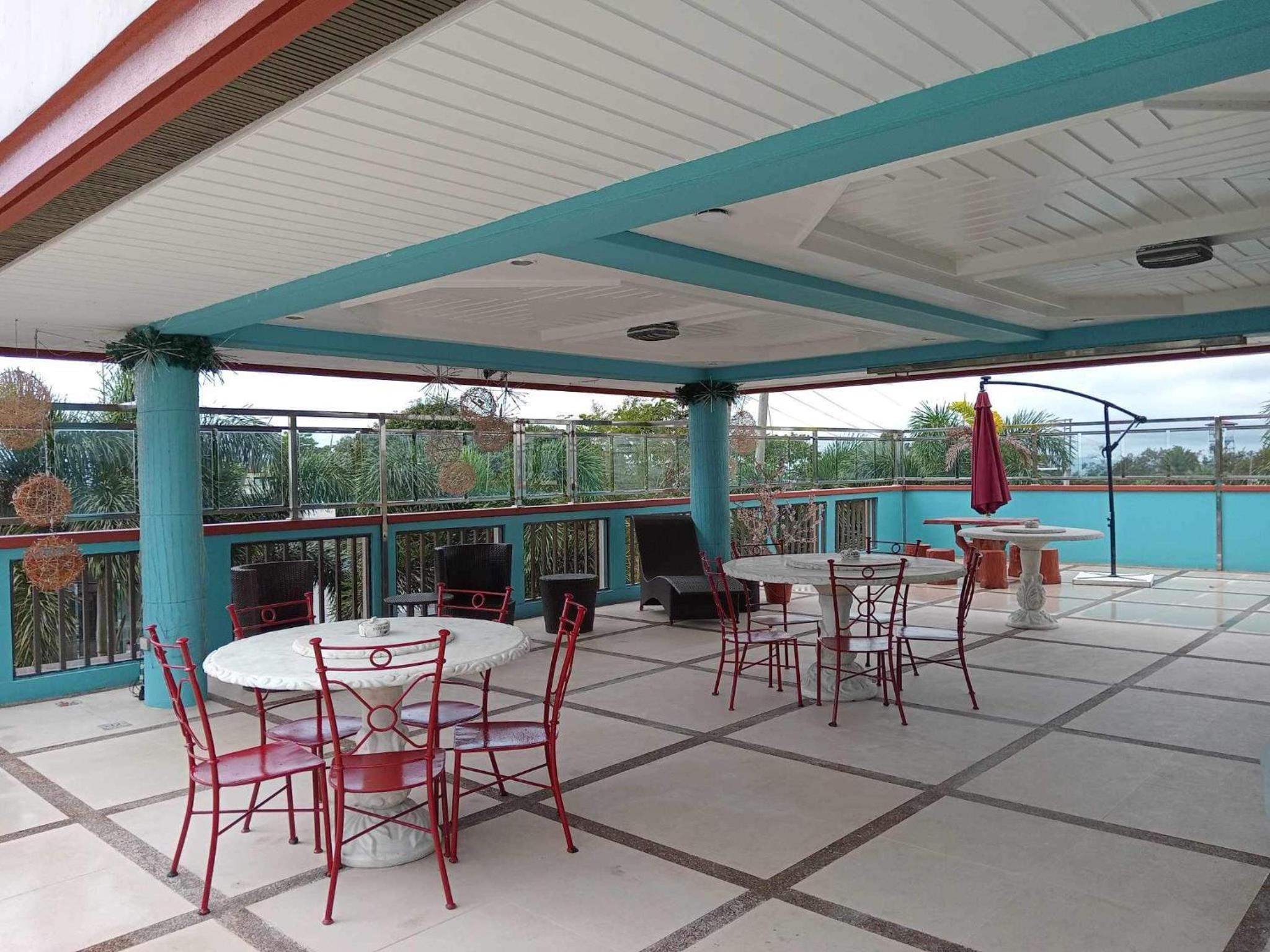 Maharlika's Peak a Dog-Friendly Tagaytay House