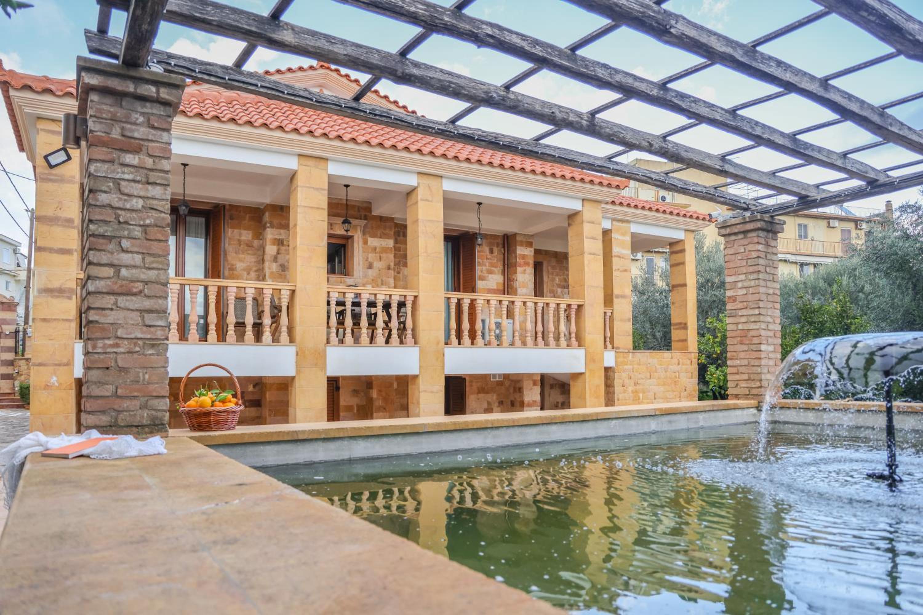 Archontiko Frideriki Luxury Apartments