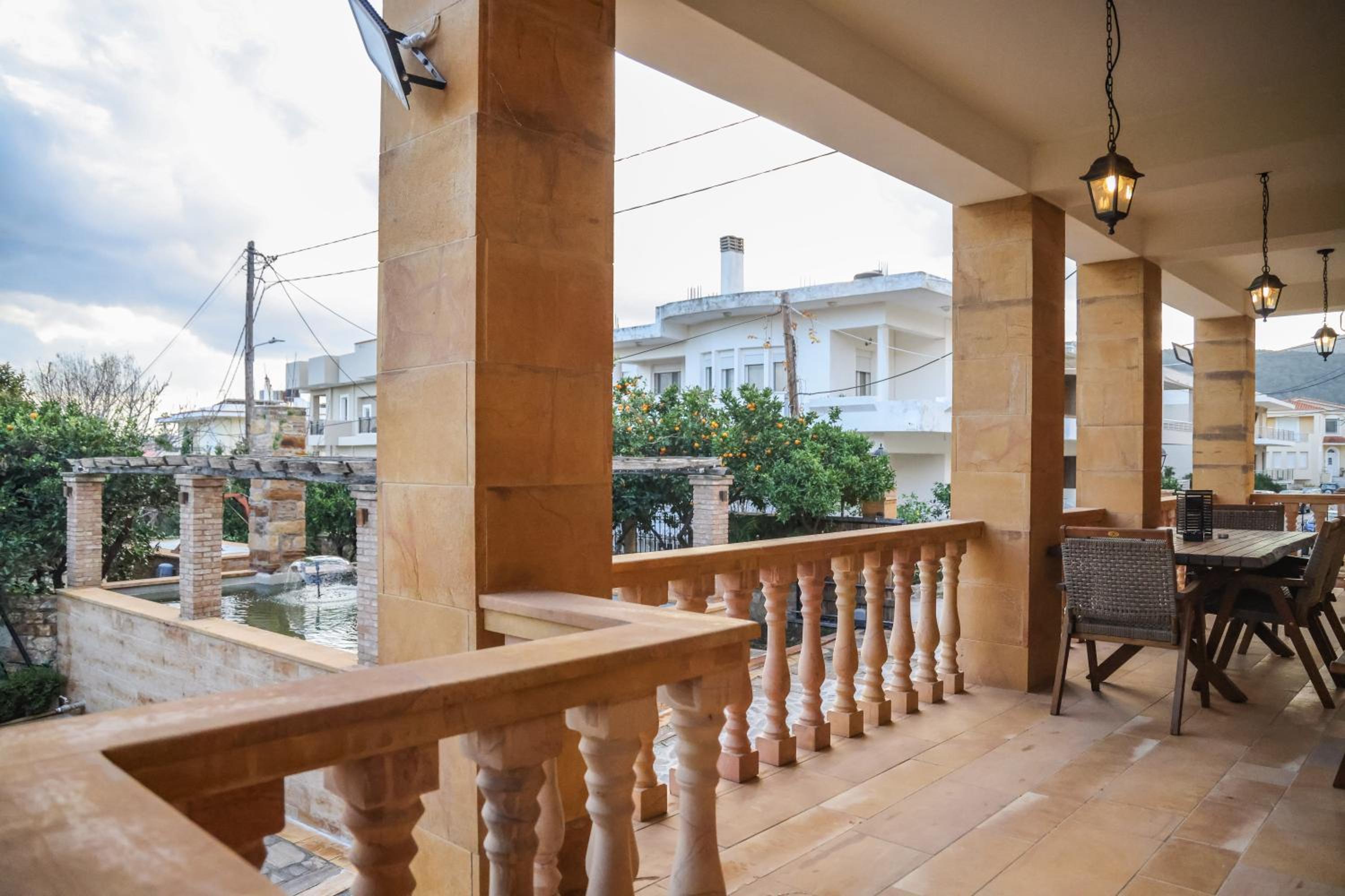 Archontiko Frideriki Luxury Apartments