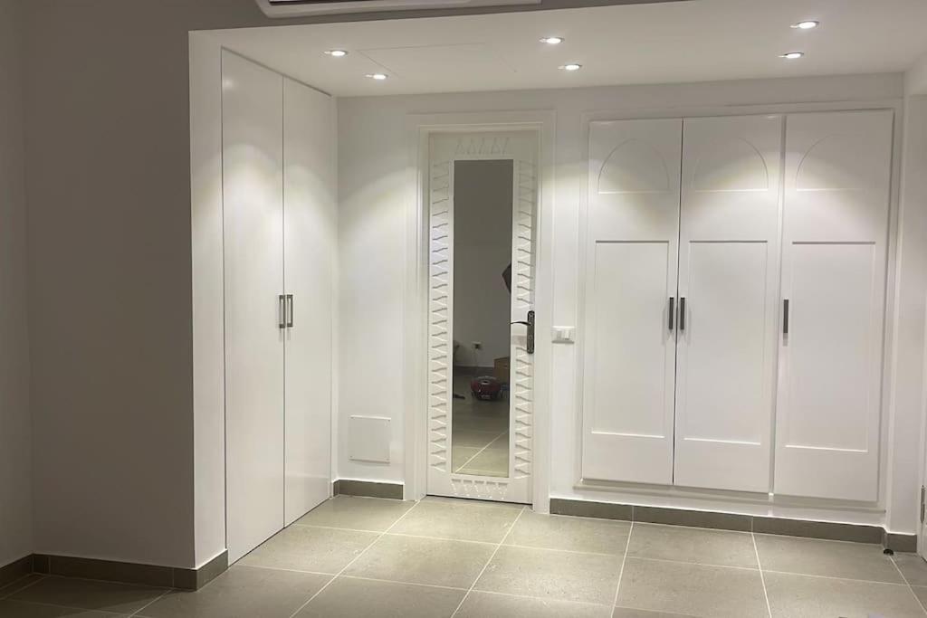Stupendo studio Moderno con vista giardino R23133 appartamento view 3