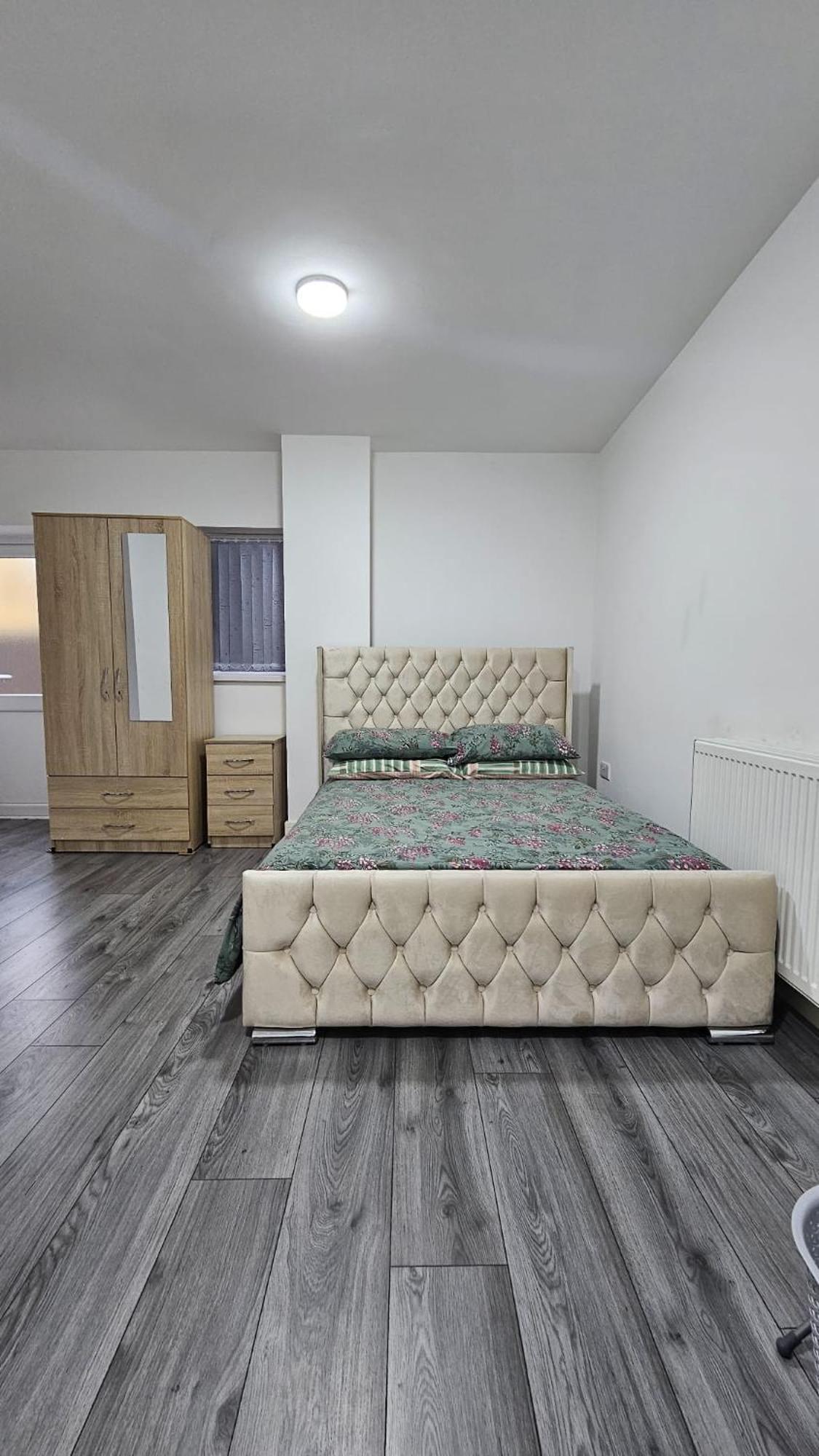 Double Bedroom with private bathroom and shared kitchen view 2